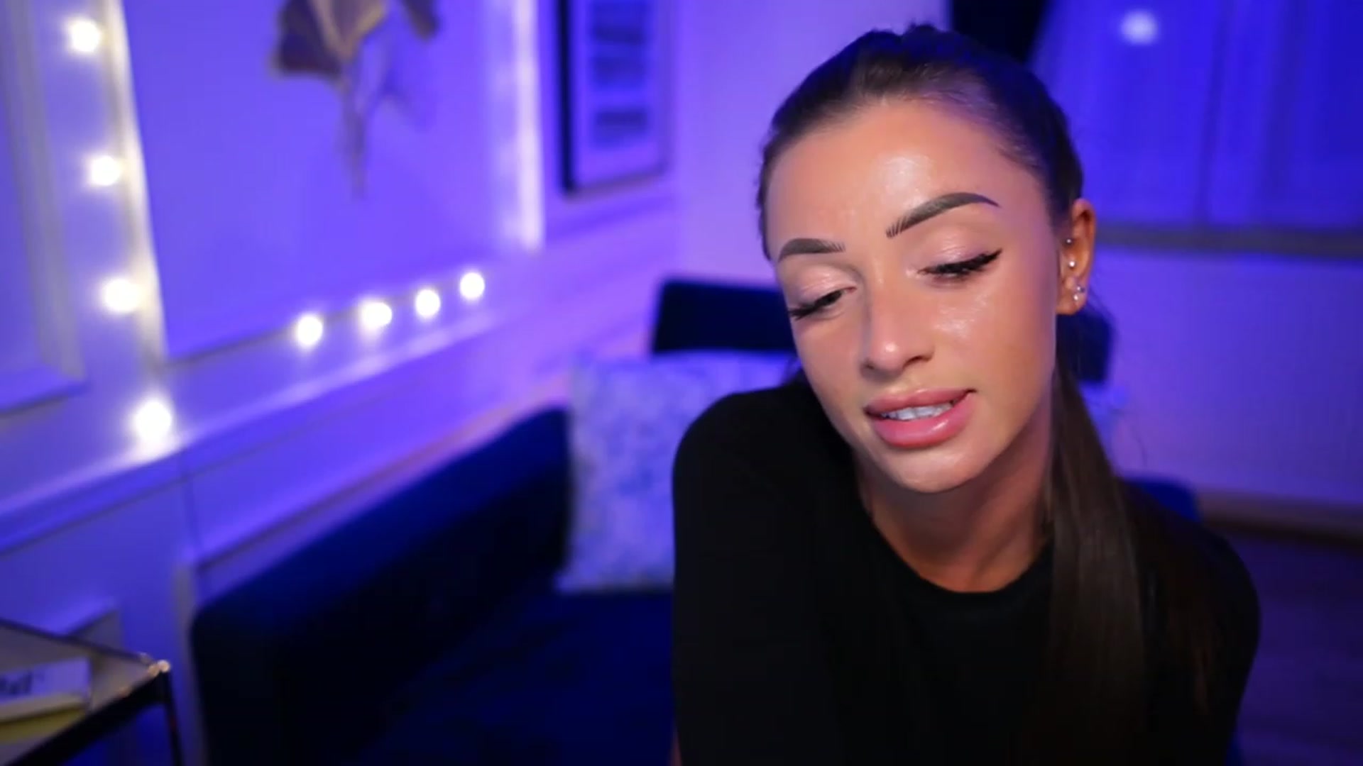 Gallery image thumbnail from emma_ruby's myfreecams stream on, 03/22/2023, 20:39 image 17 of 20