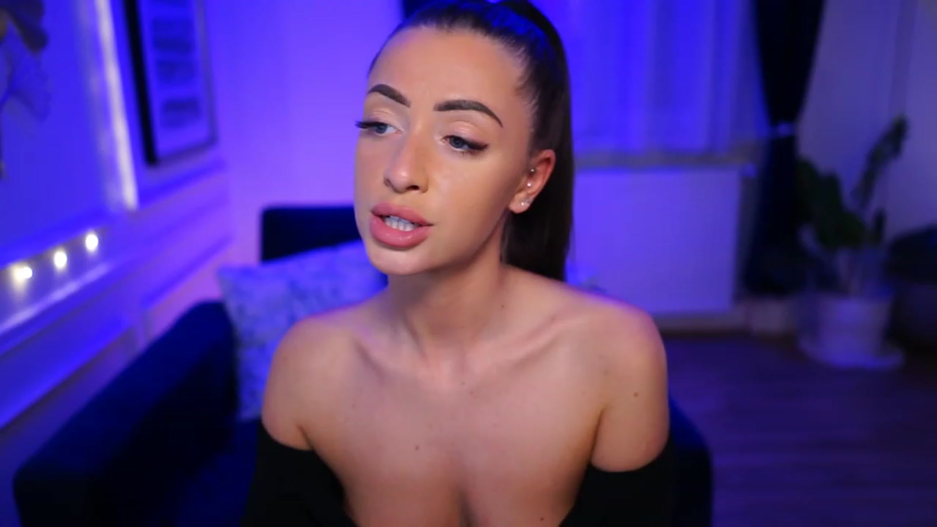 Gallery image thumbnail from emma_ruby's myfreecams stream on, 04/09/2023, 19:47 image 19 of 20
