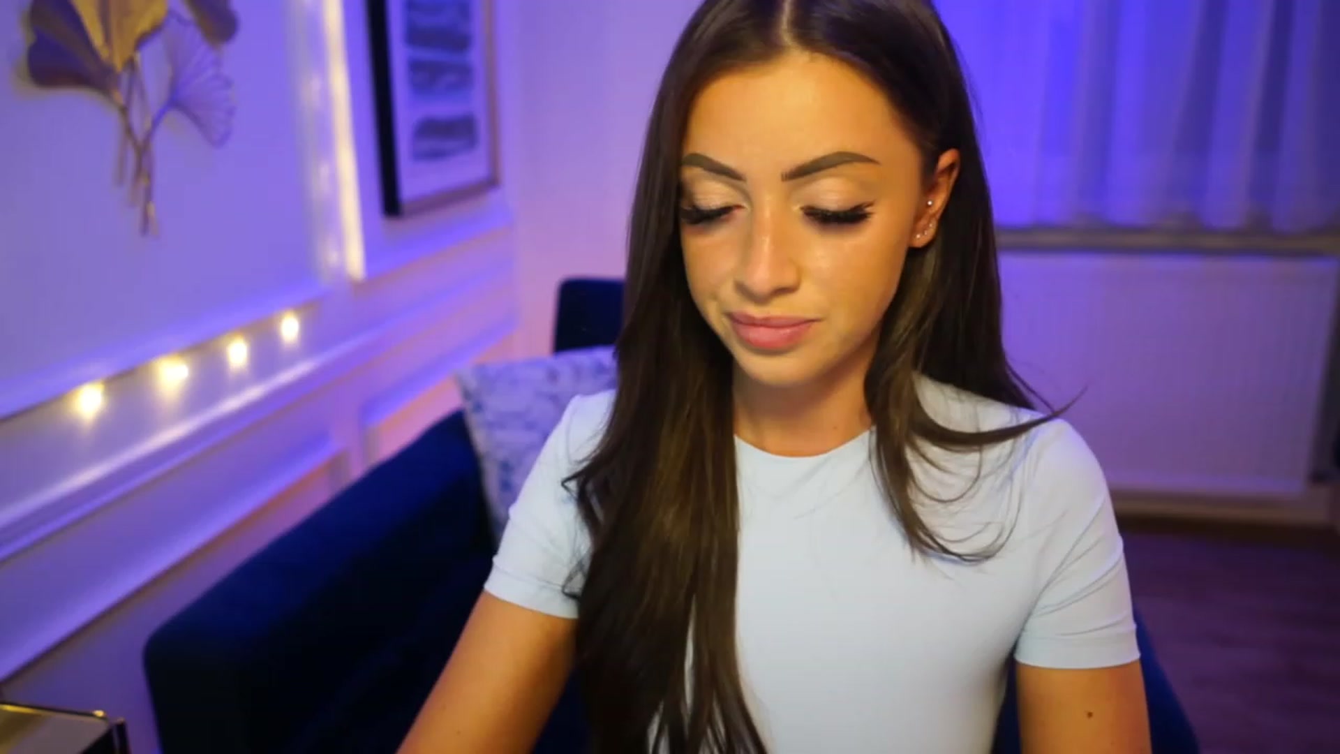 Gallery image thumbnail from emma_ruby's myfreecams stream on, 04/15/2023, 12:51 image 16 of 20