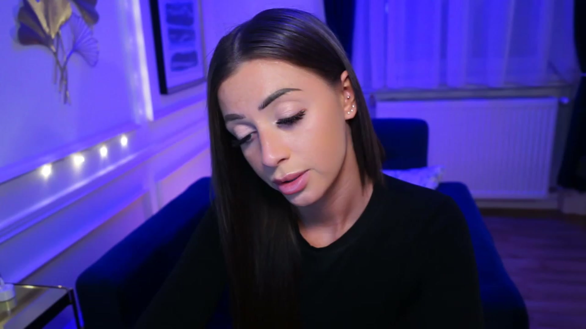 Gallery image thumbnail from emma_ruby's myfreecams stream on, 04/20/2023, 12:52 image 4 of 20