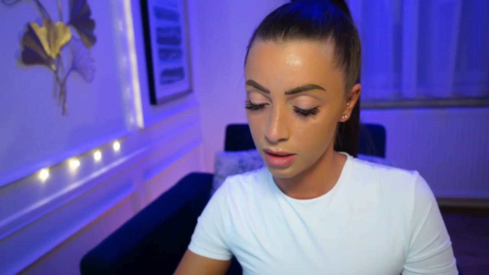Gallery image thumbnail from emma_ruby's myfreecams stream on, 04/23/2023, 17:01 image 7 of 20
