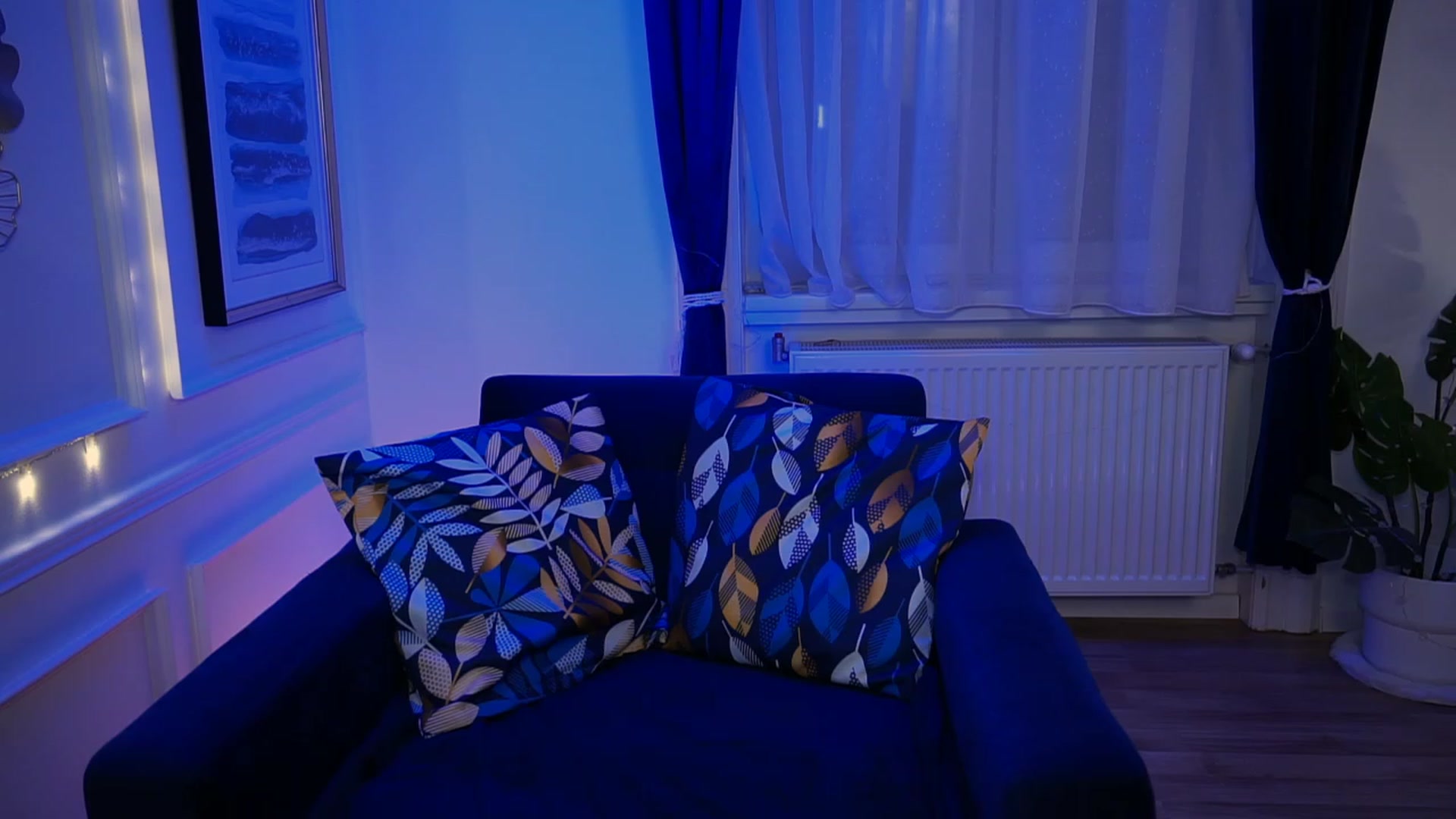 Gallery image thumbnail from emma_ruby's myfreecams stream on, 04/30/2023, 11:44 image 7 of 20