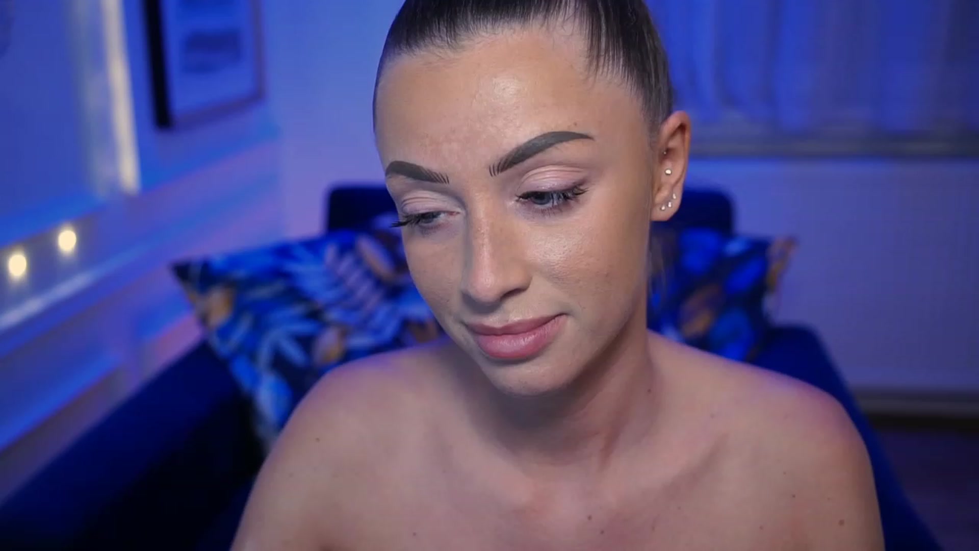 Gallery image thumbnail from emma_ruby's myfreecams stream on, 04/30/2023, 14:22 image 15 of 20