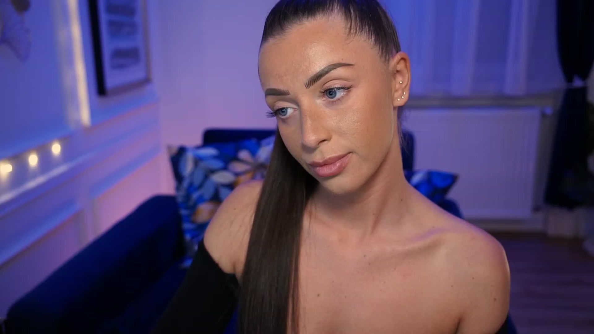 Gallery image thumbnail from emma_ruby's myfreecams stream on, 05/03/2023, 17:48 image 20 of 20