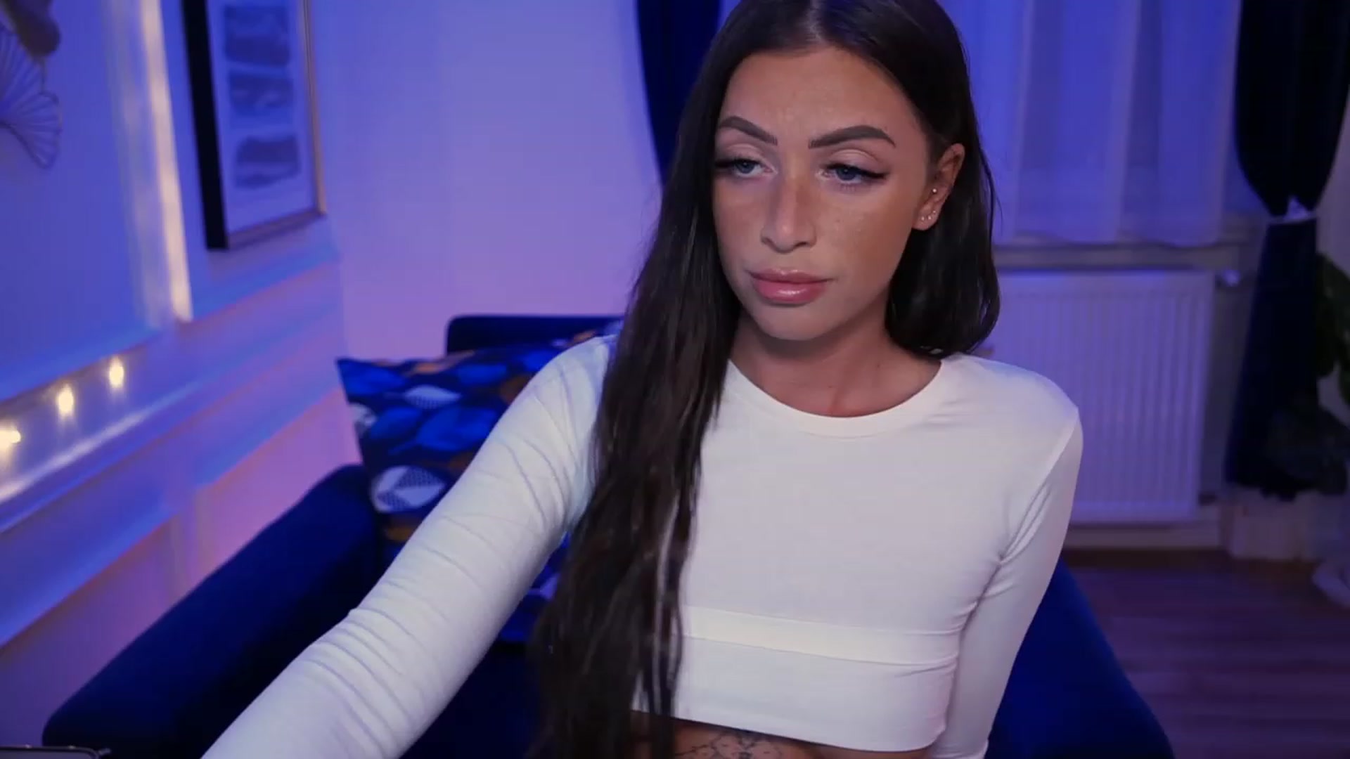 Gallery image thumbnail from emma_ruby's myfreecams stream on, 05/06/2023, 11:04 image 4 of 20