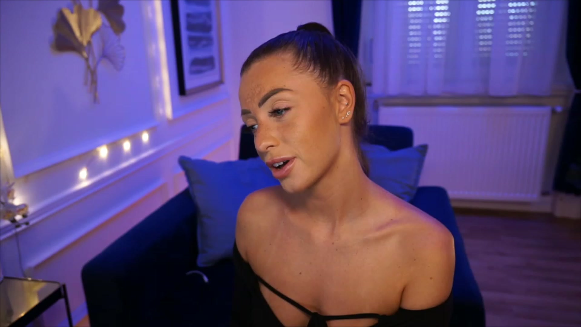 Gallery image thumbnail from emma_ruby's myfreecams stream on, 06/04/2023, 13:10 image 14 of 20