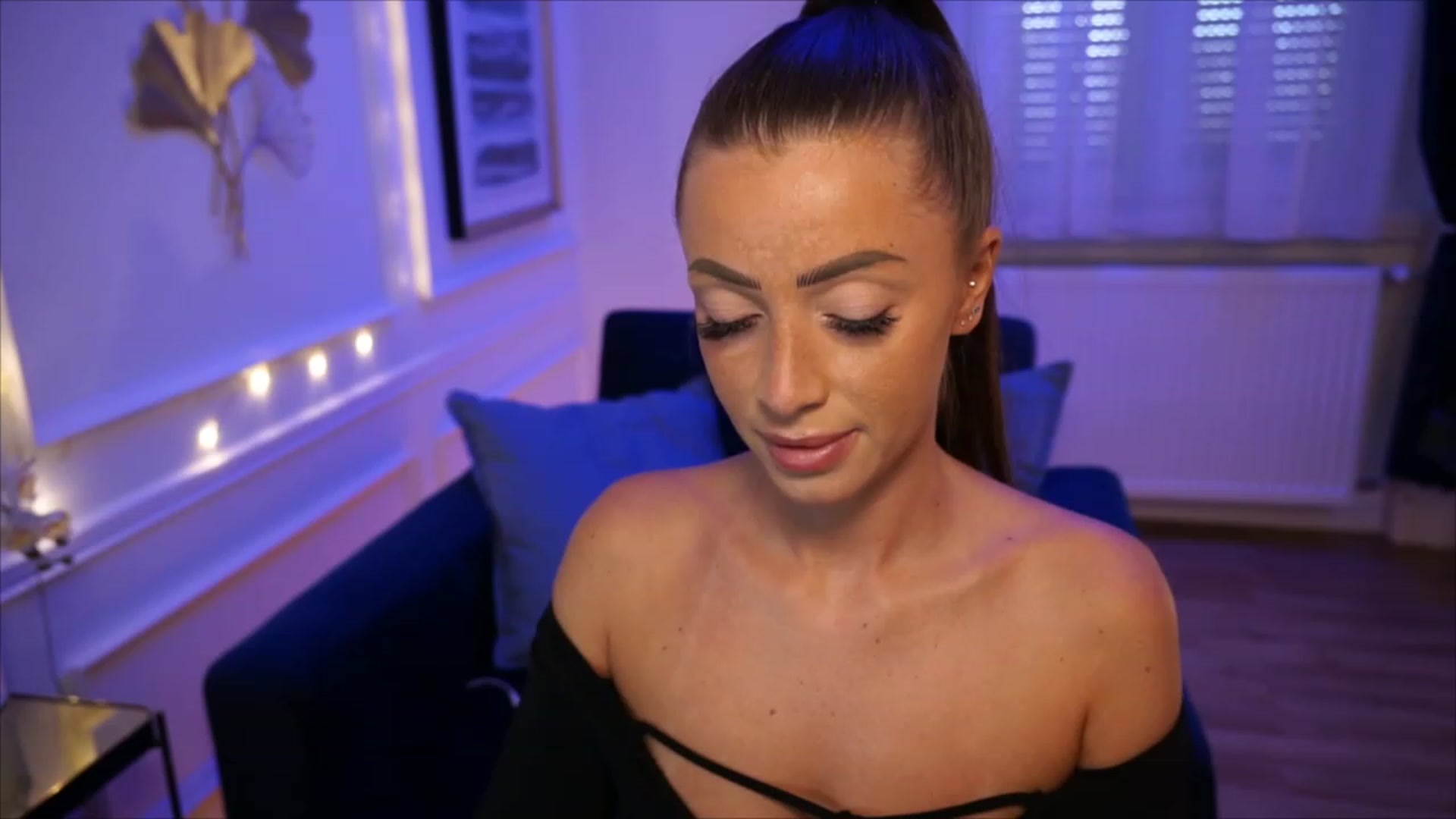 Gallery image thumbnail from emma_ruby's myfreecams stream on, 06/04/2023, 13:10 image 13 of 20