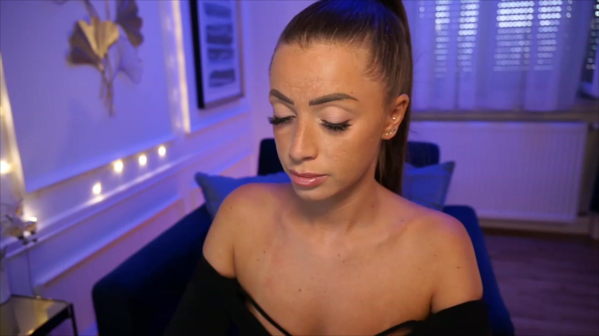 Gallery image thumbnail from emma_ruby's myfreecams stream on, 06/04/2023, 14:34 image 7 of 20