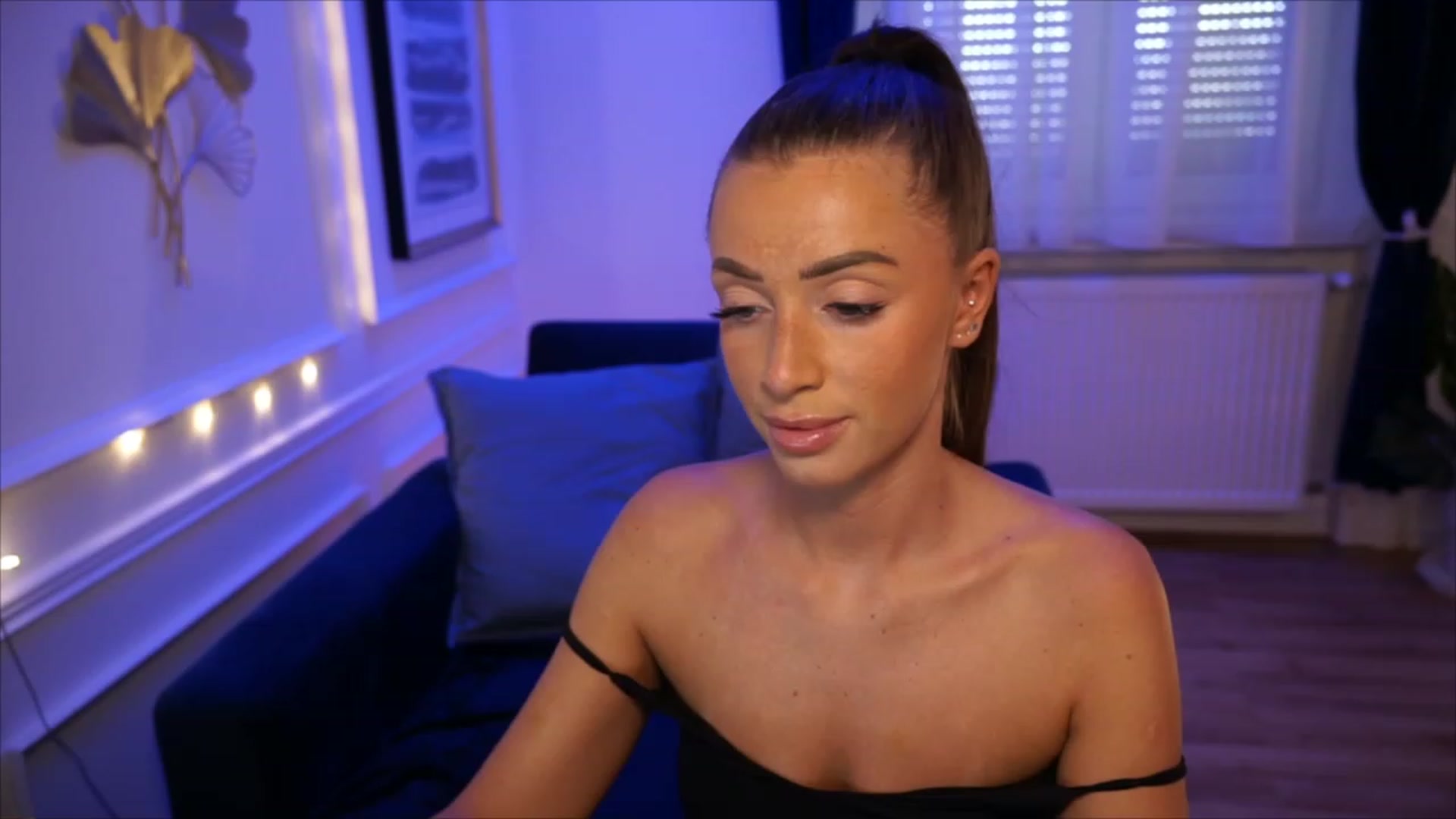 Gallery image thumbnail from emma_ruby's myfreecams stream on, 06/07/2023, 17:01 image 3 of 20