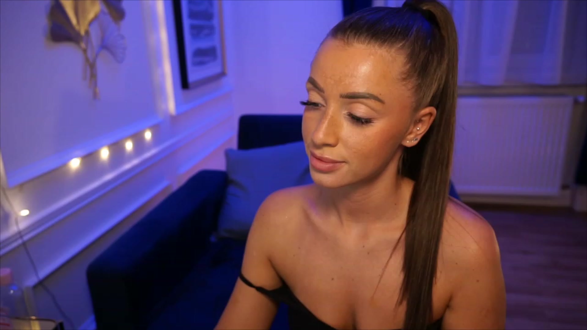 Gallery image thumbnail from emma_ruby's myfreecams stream on, 06/07/2023, 20:13 image 20 of 20