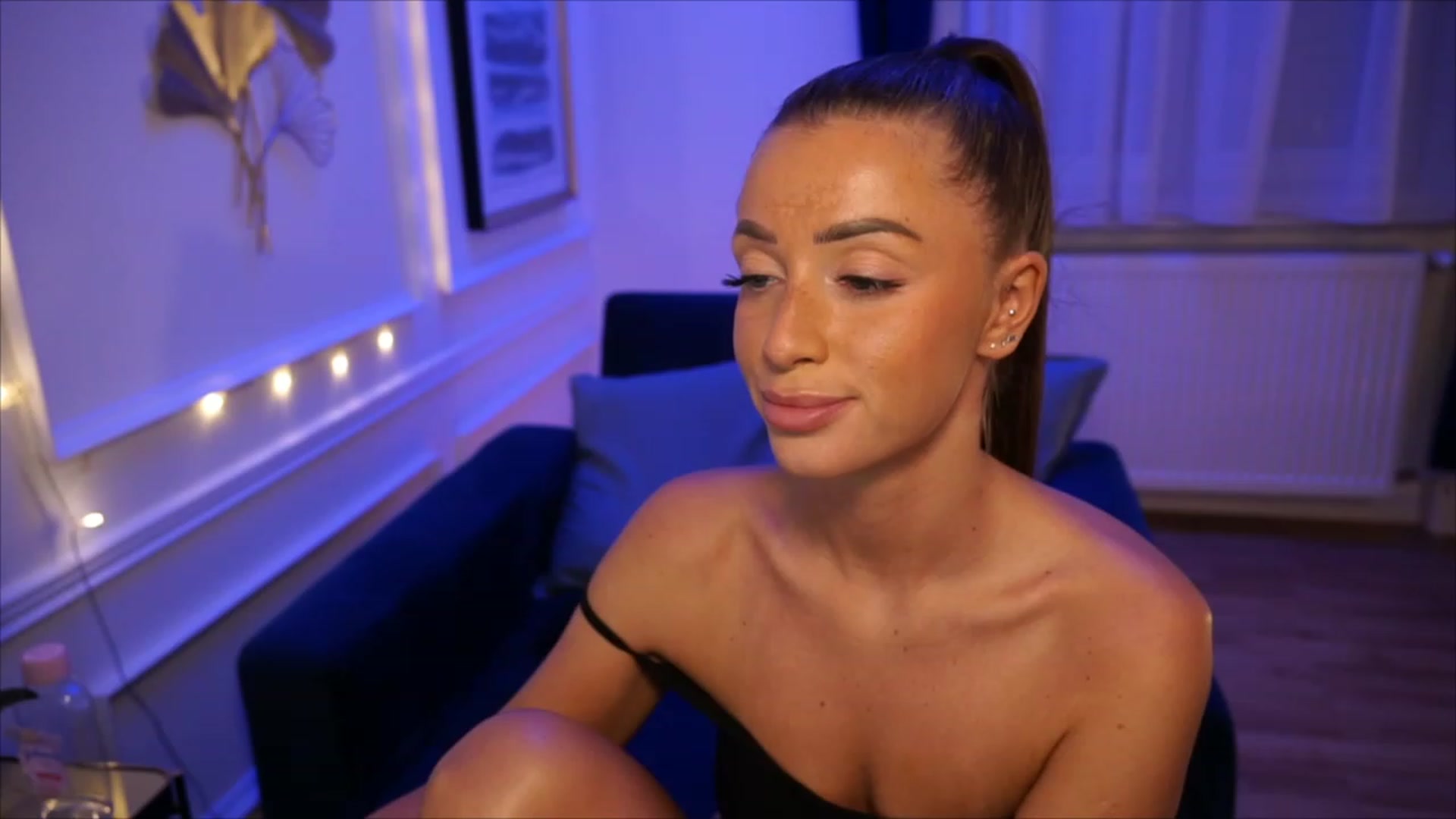 Gallery image thumbnail from emma_ruby's myfreecams stream on, 06/07/2023, 20:13 image 13 of 20