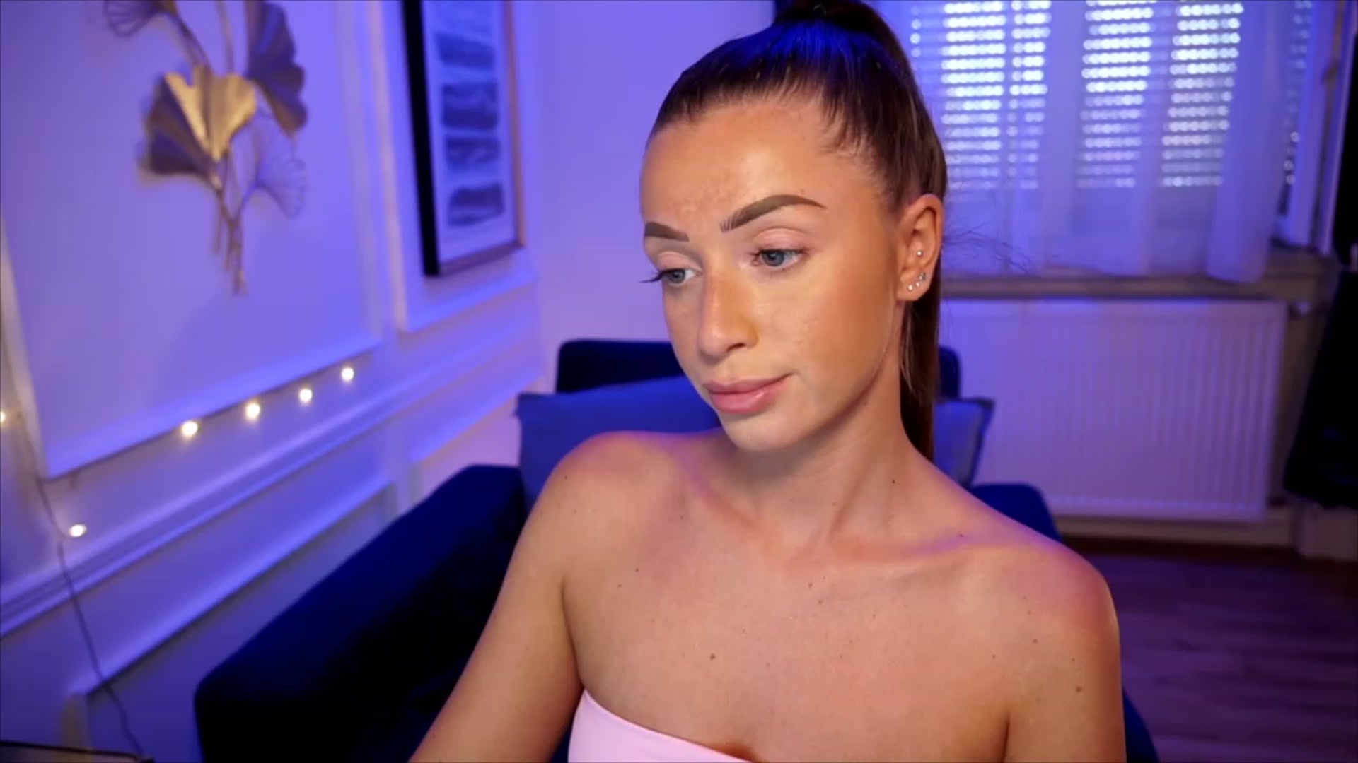 Gallery image thumbnail from emma_ruby's myfreecams stream on, 06/14/2023, 13:31 image 20 of 20
