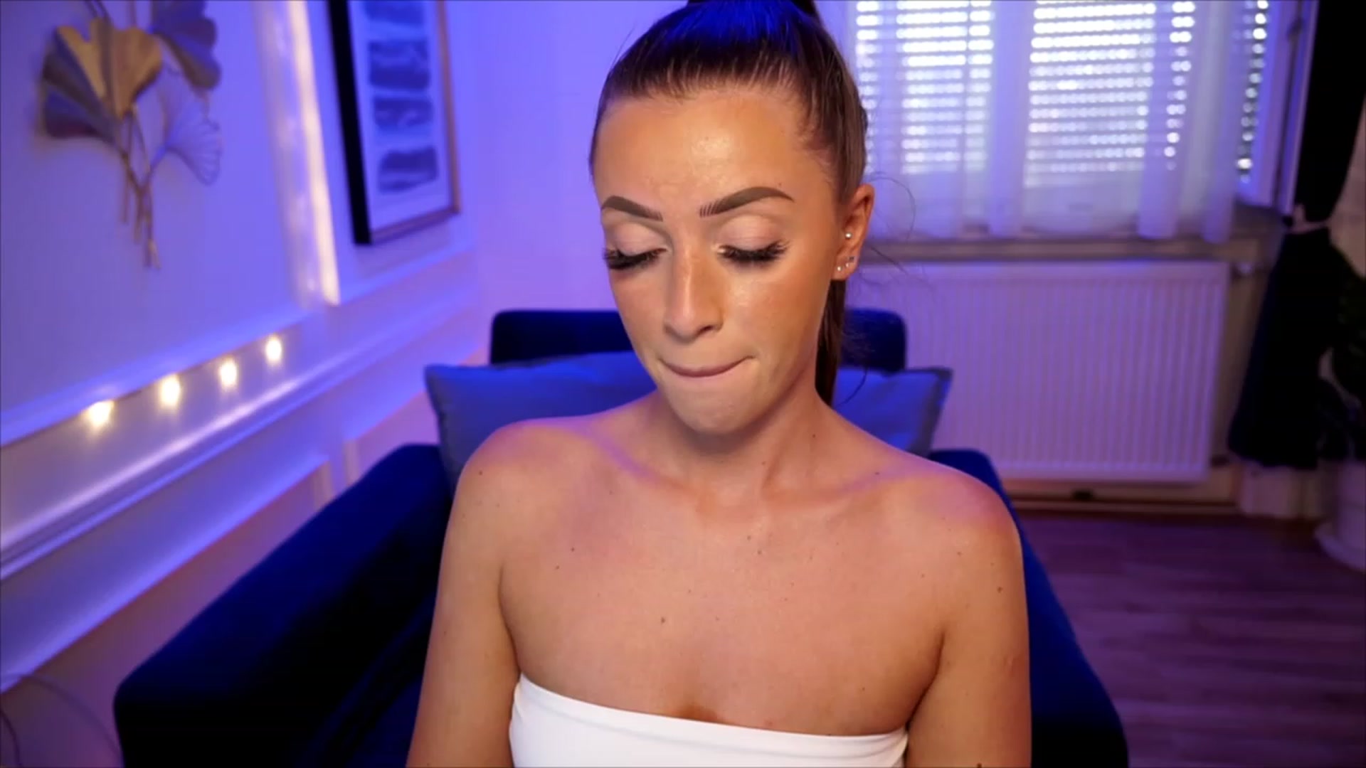 Gallery image thumbnail from emma_ruby's myfreecams stream on, 06/20/2023, 12:18 image 18 of 20
