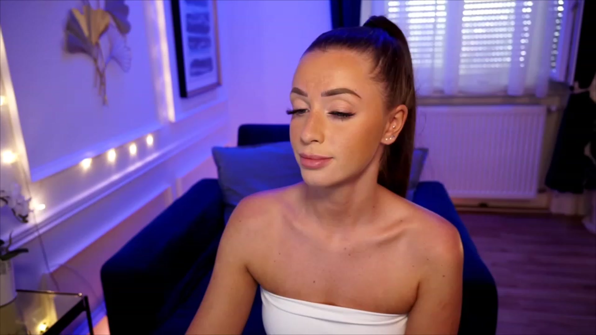 Gallery image thumbnail from emma_ruby's myfreecams stream on, 06/20/2023, 13:12 image 1 of 20