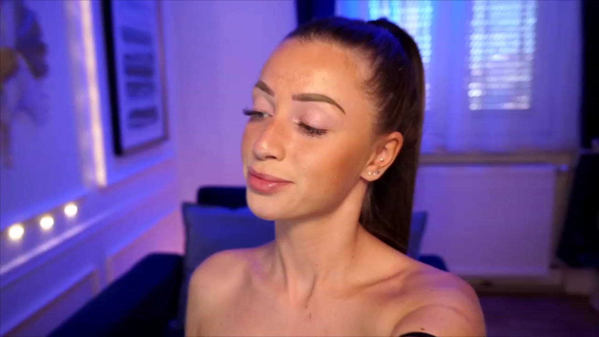 Gallery image thumbnail from emma_ruby's myfreecams stream on, 06/29/2023, 09:22 image 2 of 20