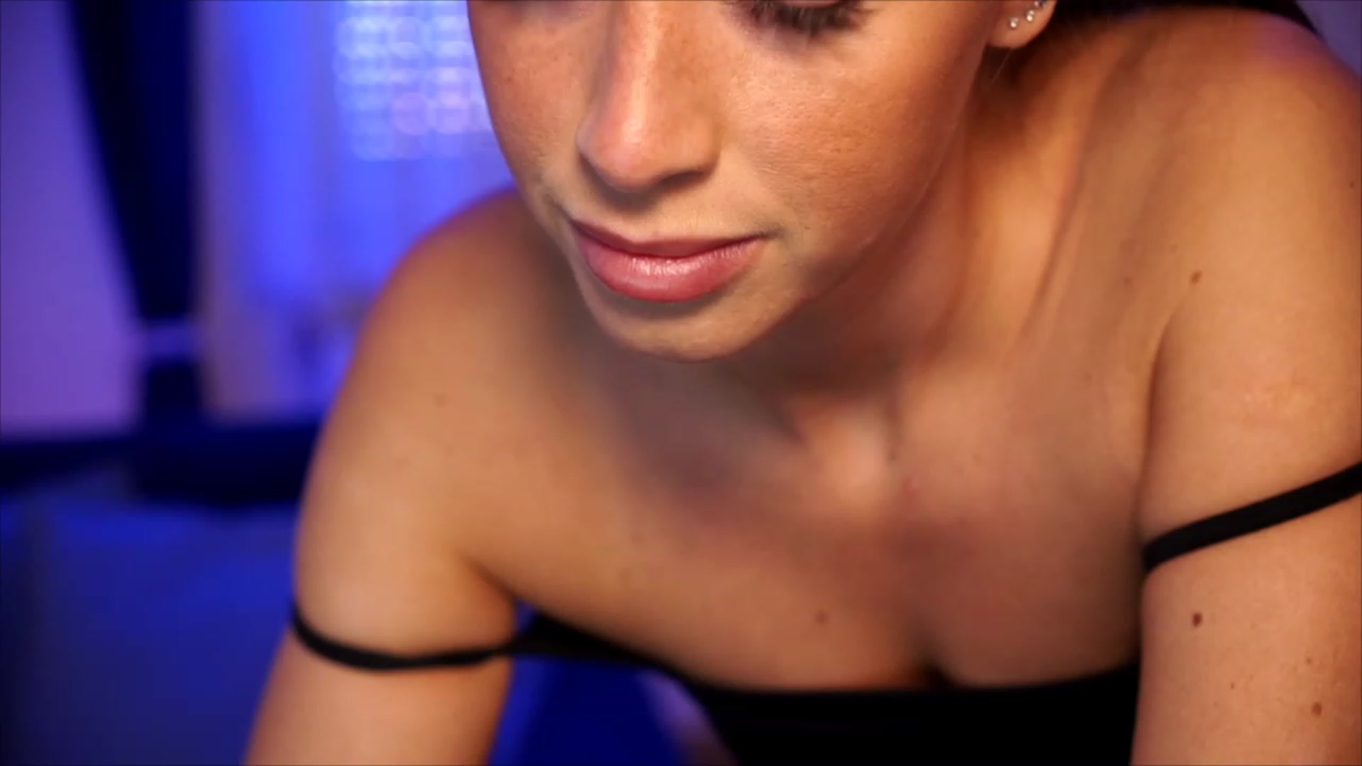 Gallery image thumbnail from emma_ruby's myfreecams stream on, 06/29/2023, 09:22 image 1 of 20