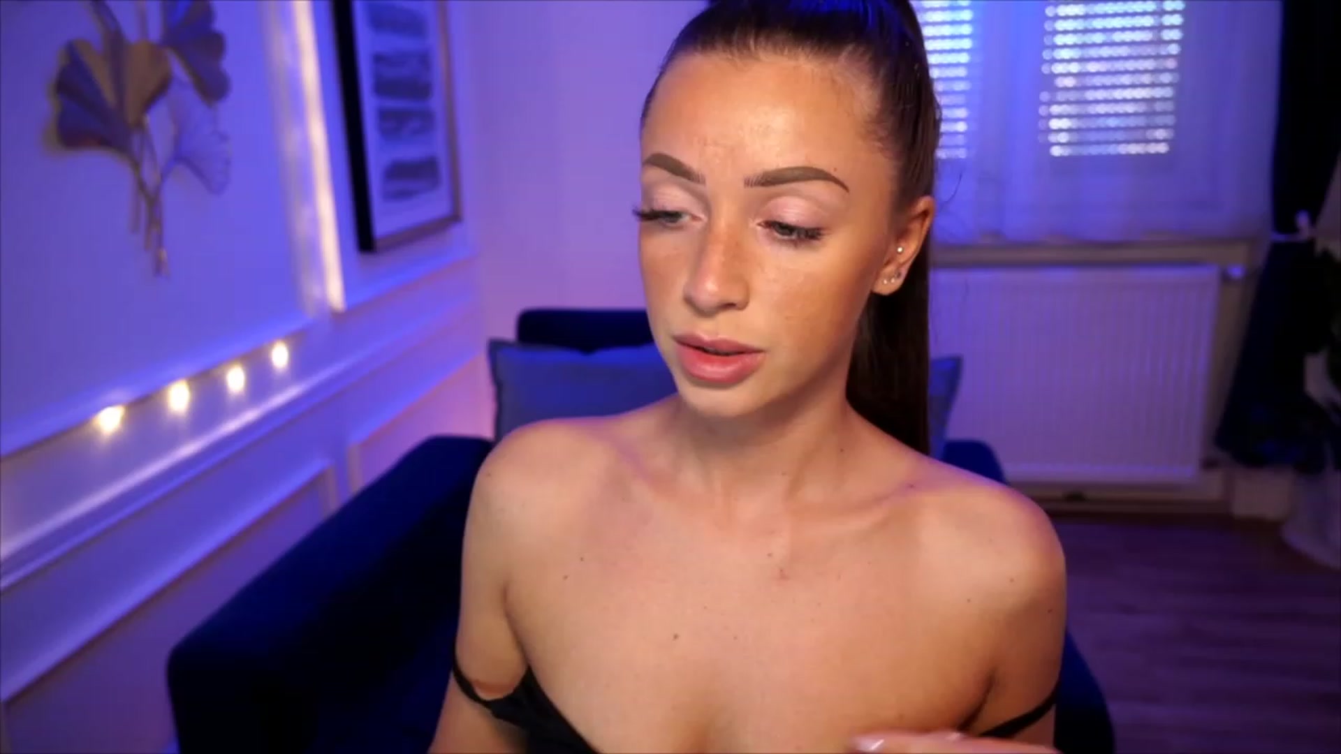 Gallery image thumbnail from emma_ruby's myfreecams stream on, 06/29/2023, 09:22 image 3 of 20