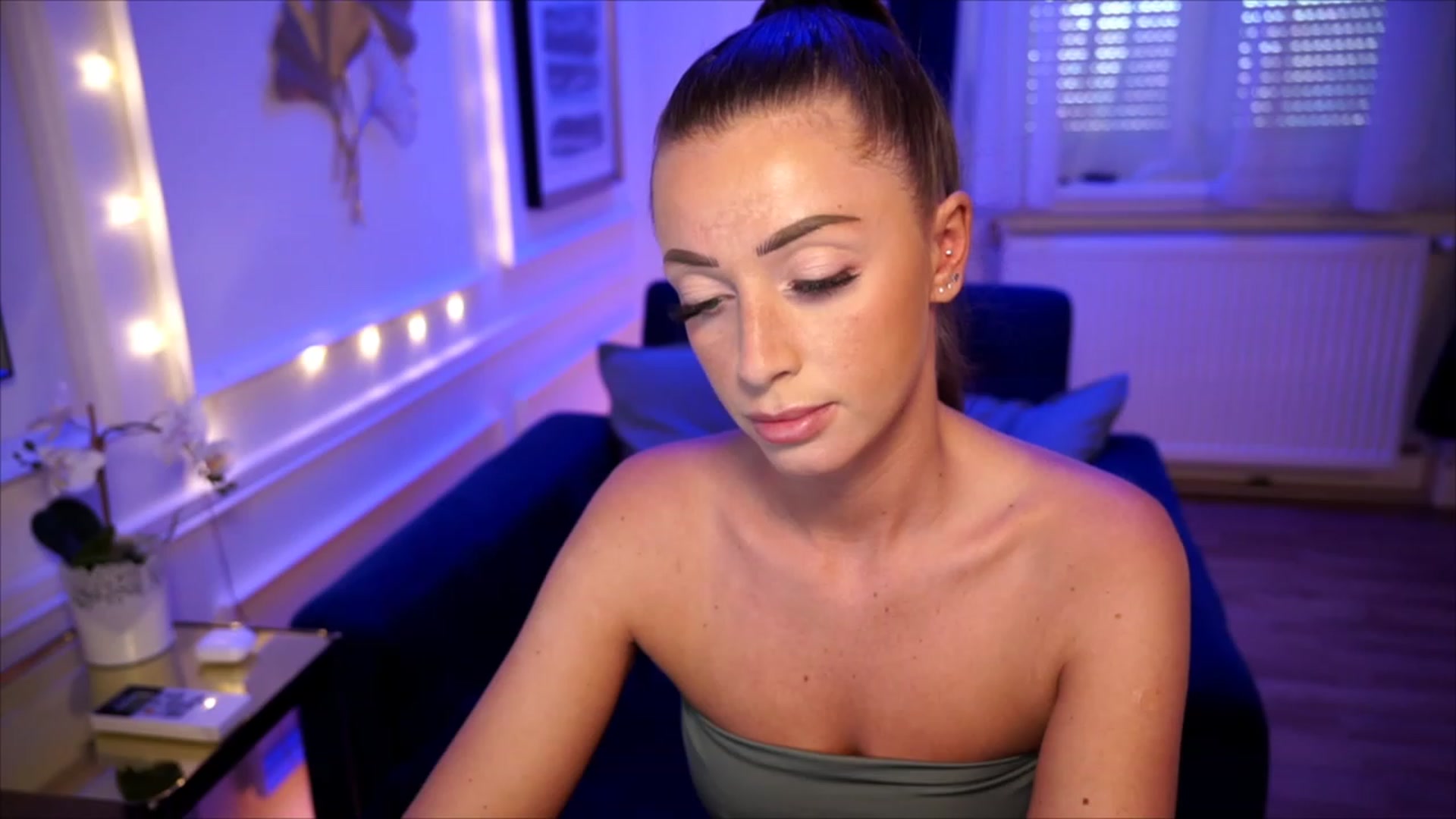 Gallery image thumbnail from emma_ruby's myfreecams stream on, 07/08/2023, 11:03 image 5 of 20