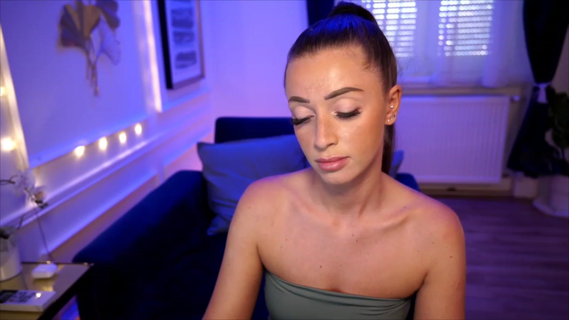 Gallery image thumbnail from emma_ruby's myfreecams stream on, 07/08/2023, 11:03 image 20 of 20