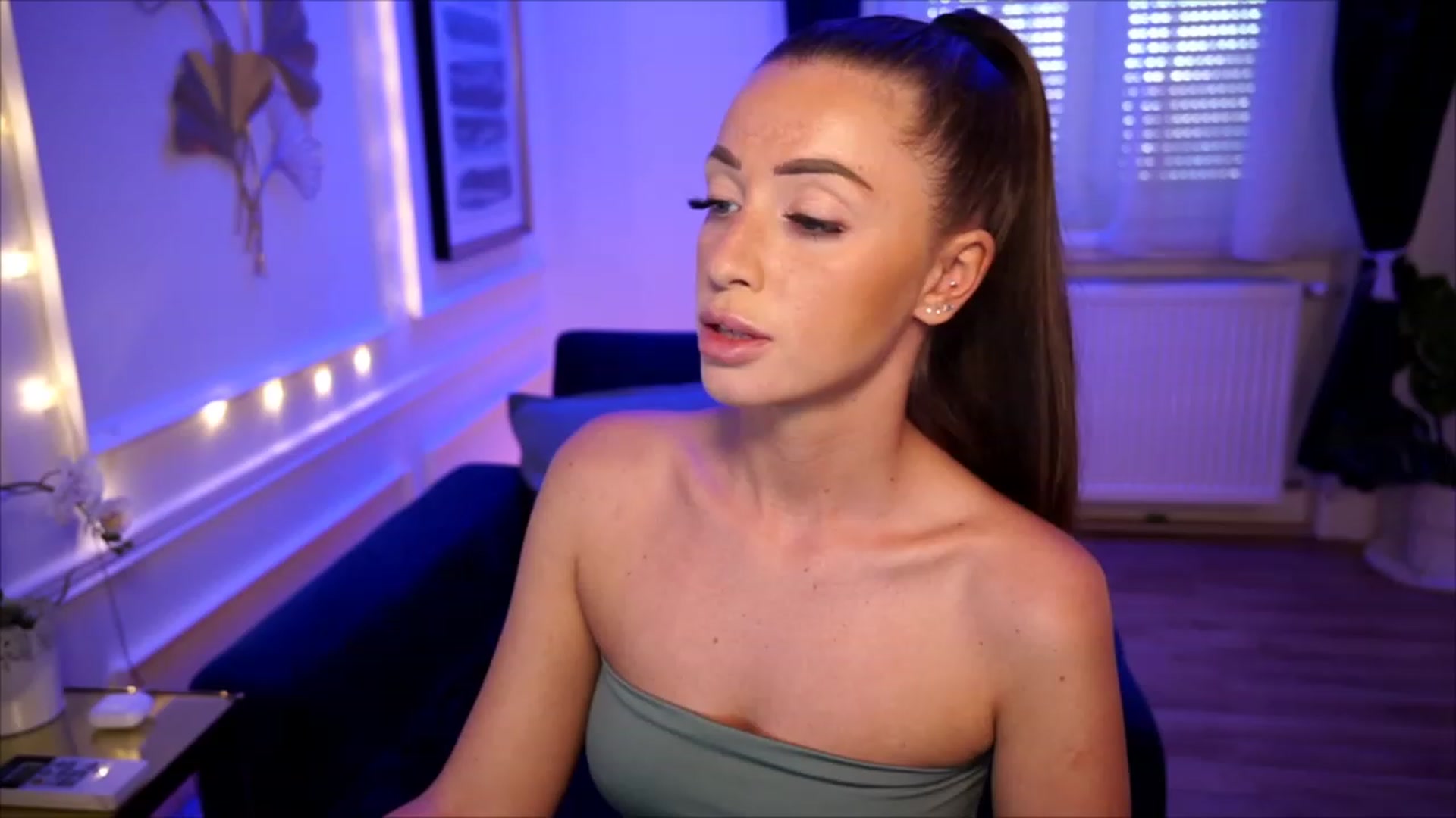 Gallery image thumbnail from emma_ruby's myfreecams stream on, 07/08/2023, 11:03 image 8 of 20