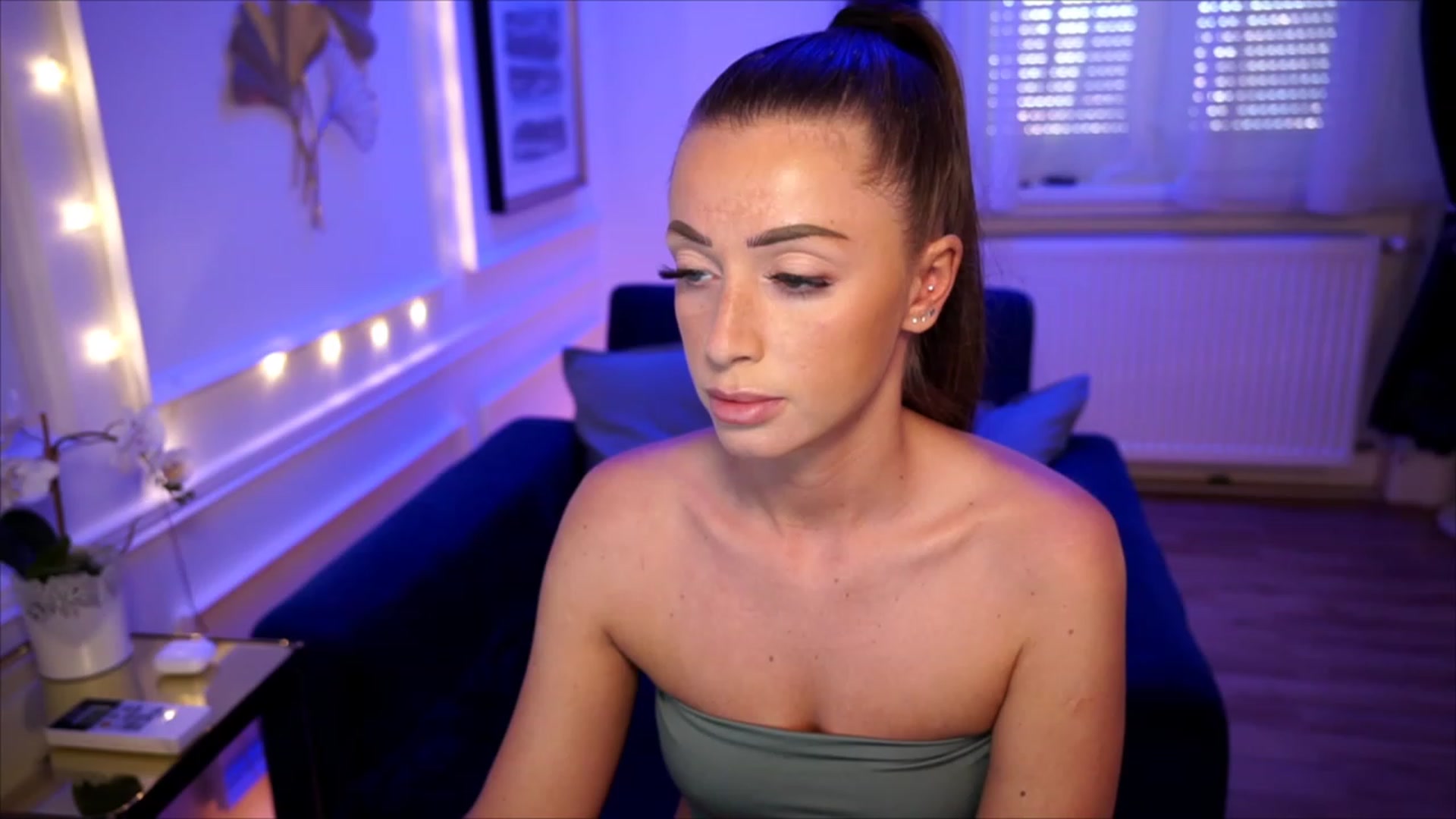 Gallery image thumbnail from emma_ruby's myfreecams stream on, 07/08/2023, 11:03 image 6 of 20