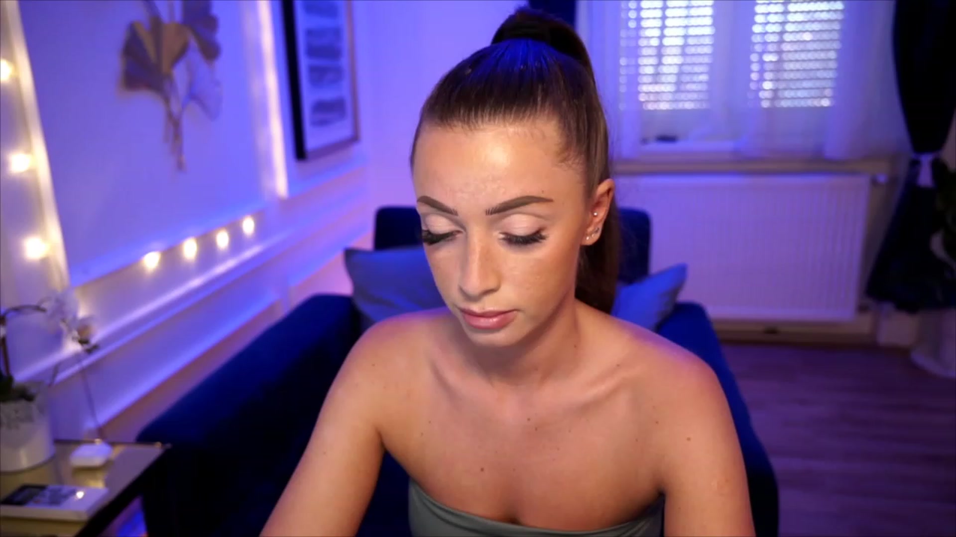 Gallery image thumbnail from emma_ruby's myfreecams stream on, 07/08/2023, 11:03 image 9 of 20