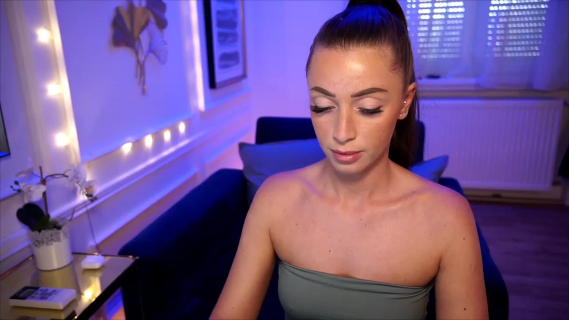 Gallery image thumbnail from emma_ruby's myfreecams stream on, 07/08/2023, 11:38 image 5 of 20