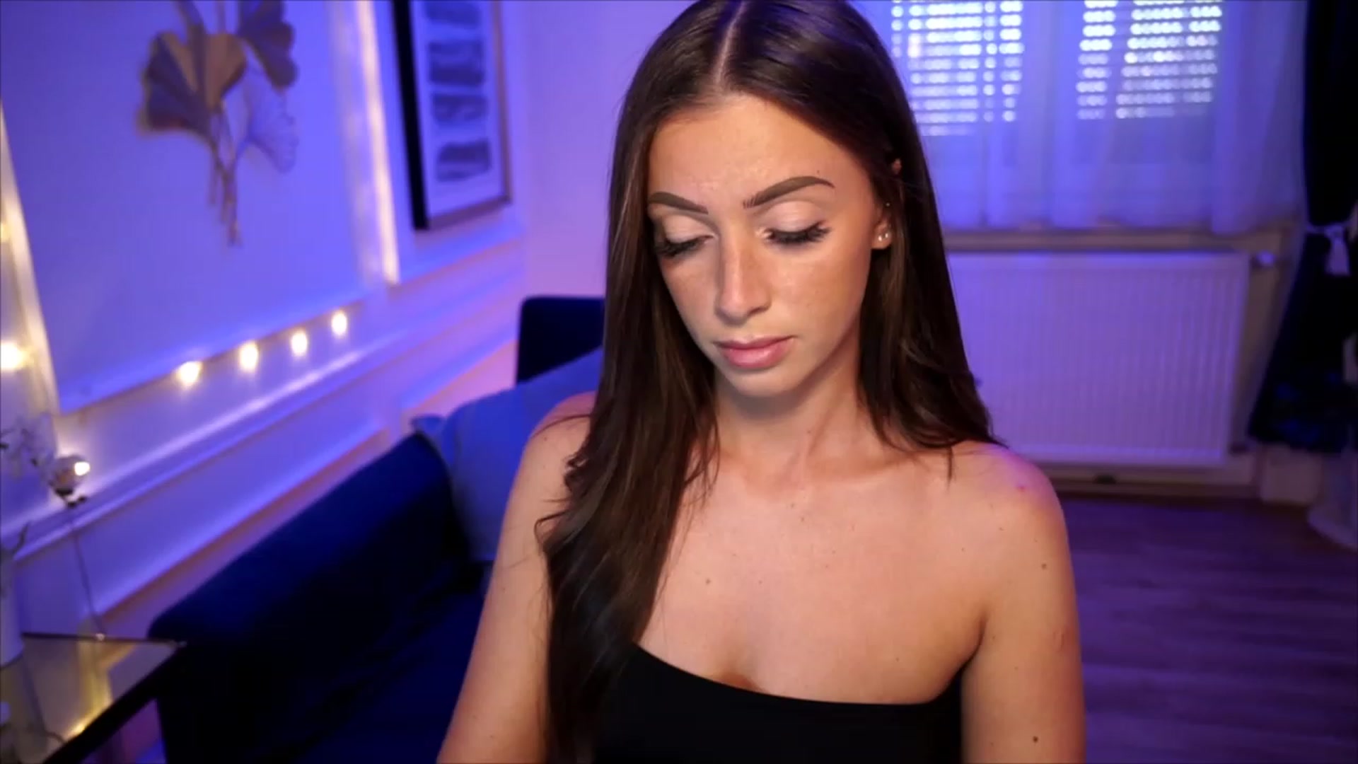 Gallery image thumbnail from emma_ruby's myfreecams stream on, 07/09/2023, 11:22 image 10 of 20