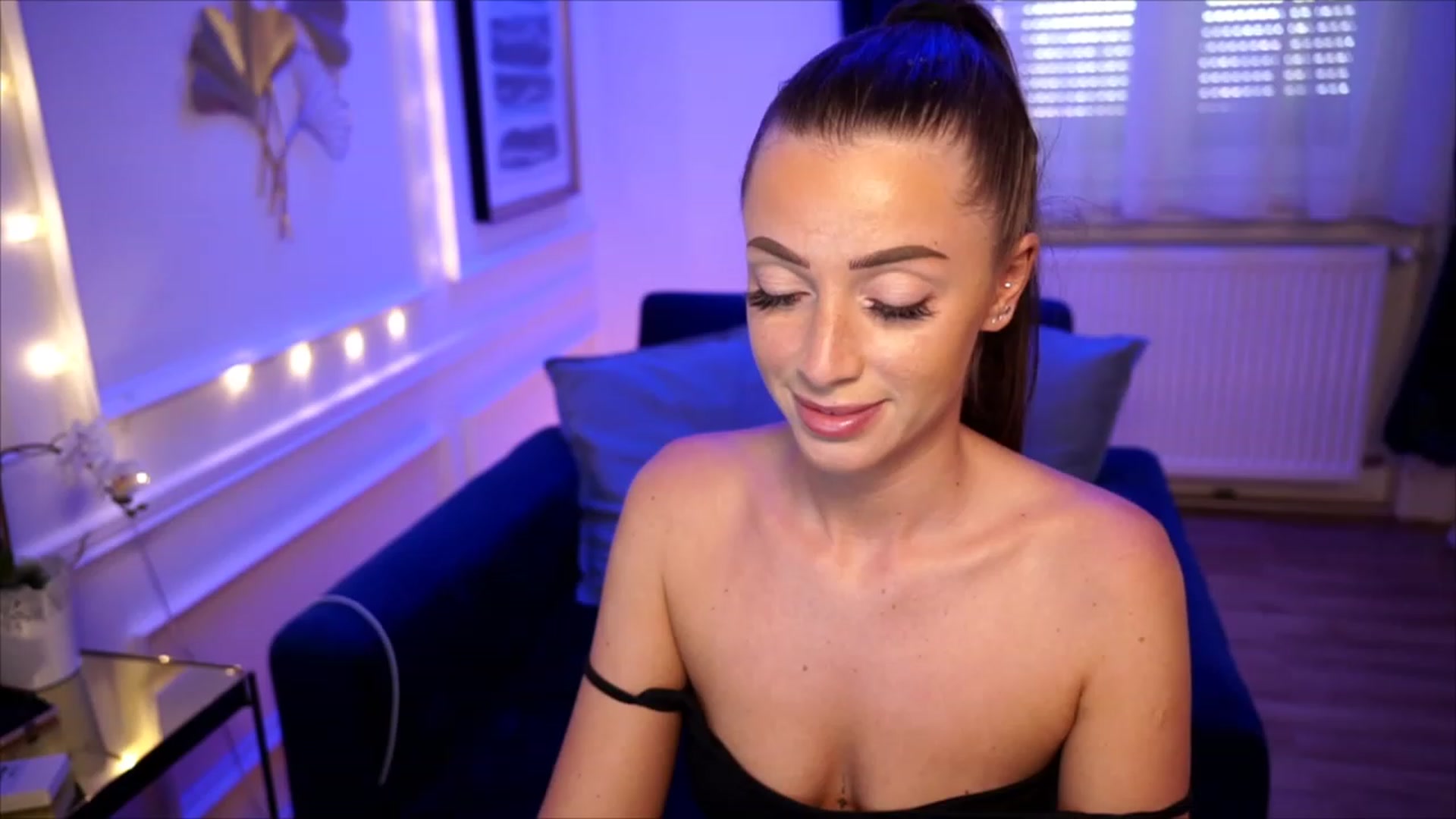 Gallery image thumbnail from emma_ruby's myfreecams stream on, 07/12/2023, 11:41 image 20 of 20