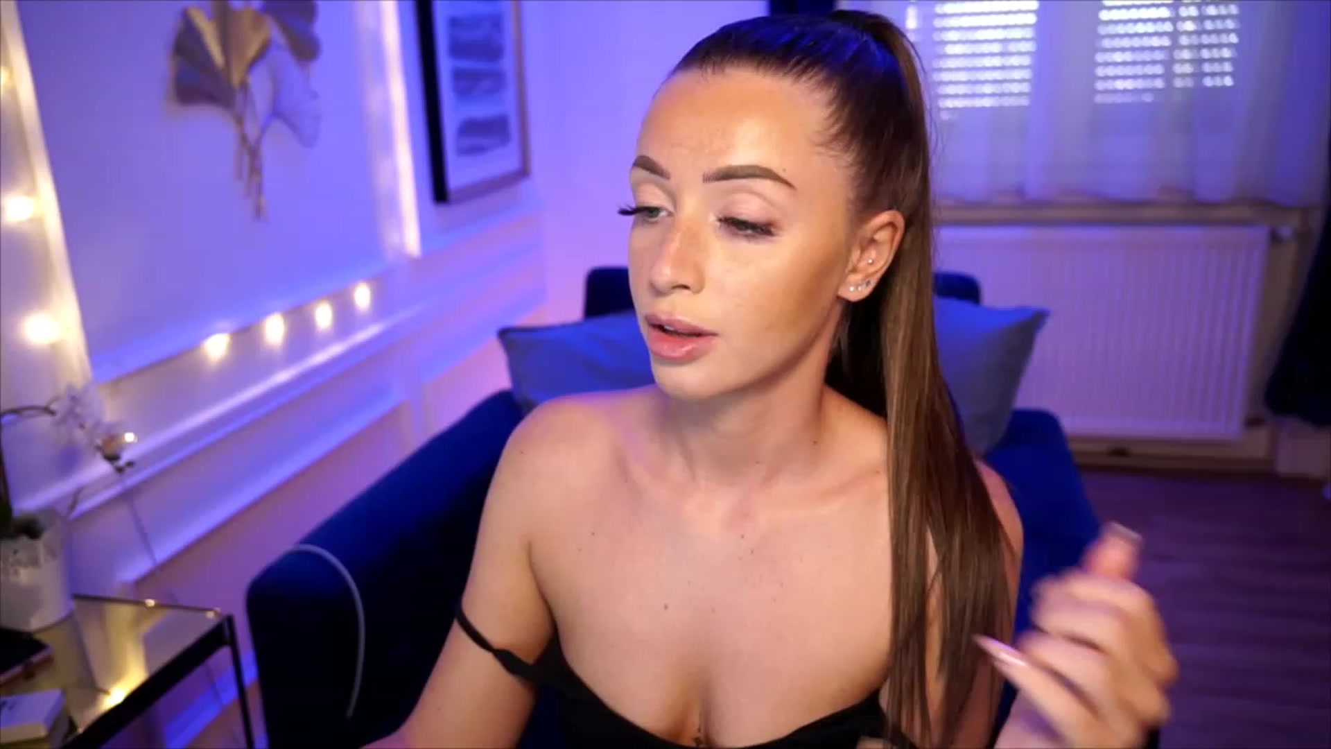 Gallery image thumbnail from emma_ruby's myfreecams stream on, 07/12/2023, 11:41 image 19 of 20