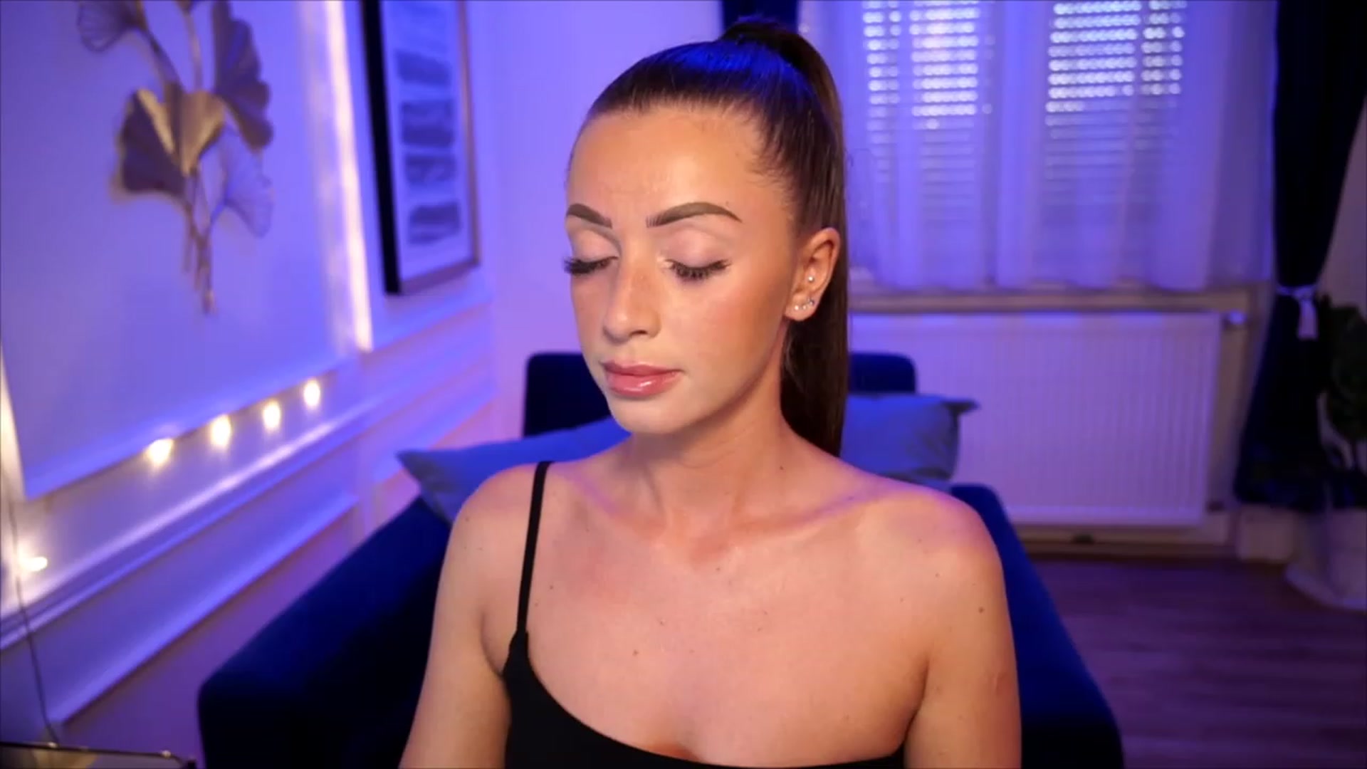 Gallery image thumbnail from emma_ruby's myfreecams stream on, 07/15/2023, 18:30 image 4 of 20