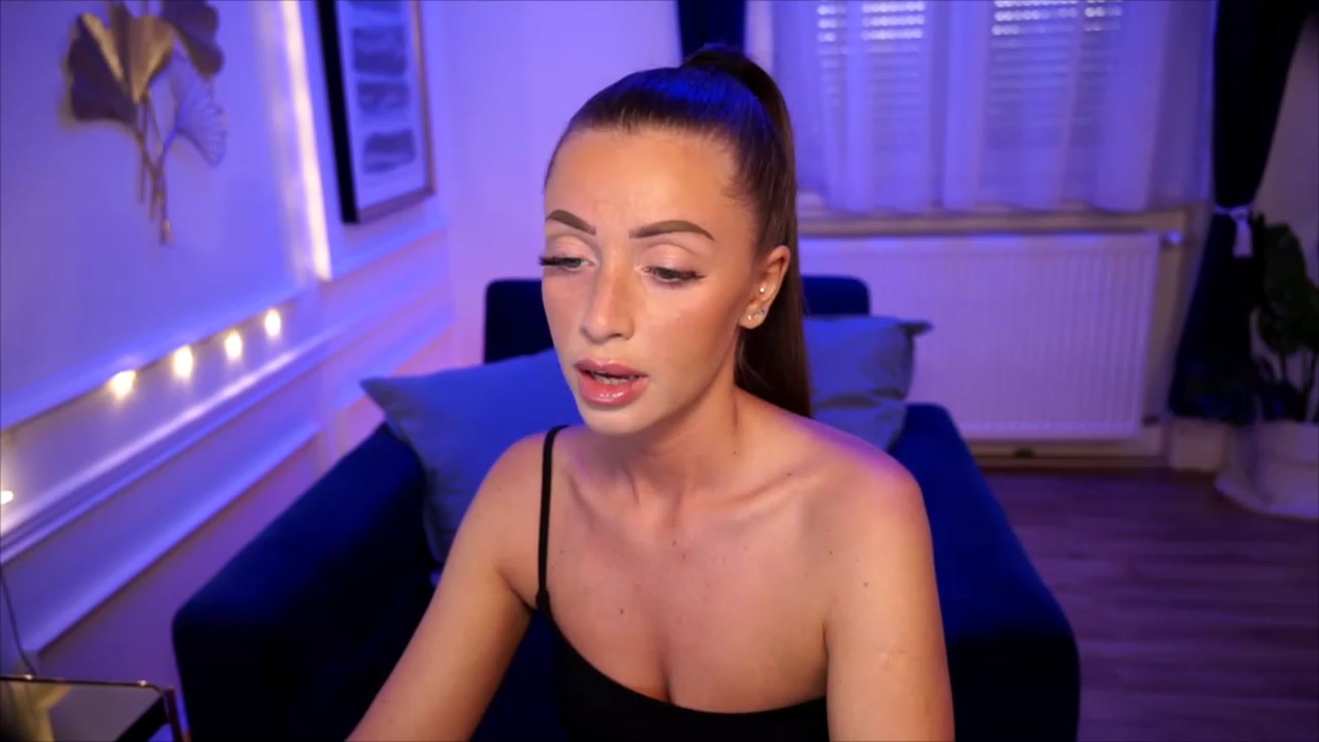 Gallery image thumbnail from emma_ruby's myfreecams stream on, 07/15/2023, 18:30 image 10 of 20