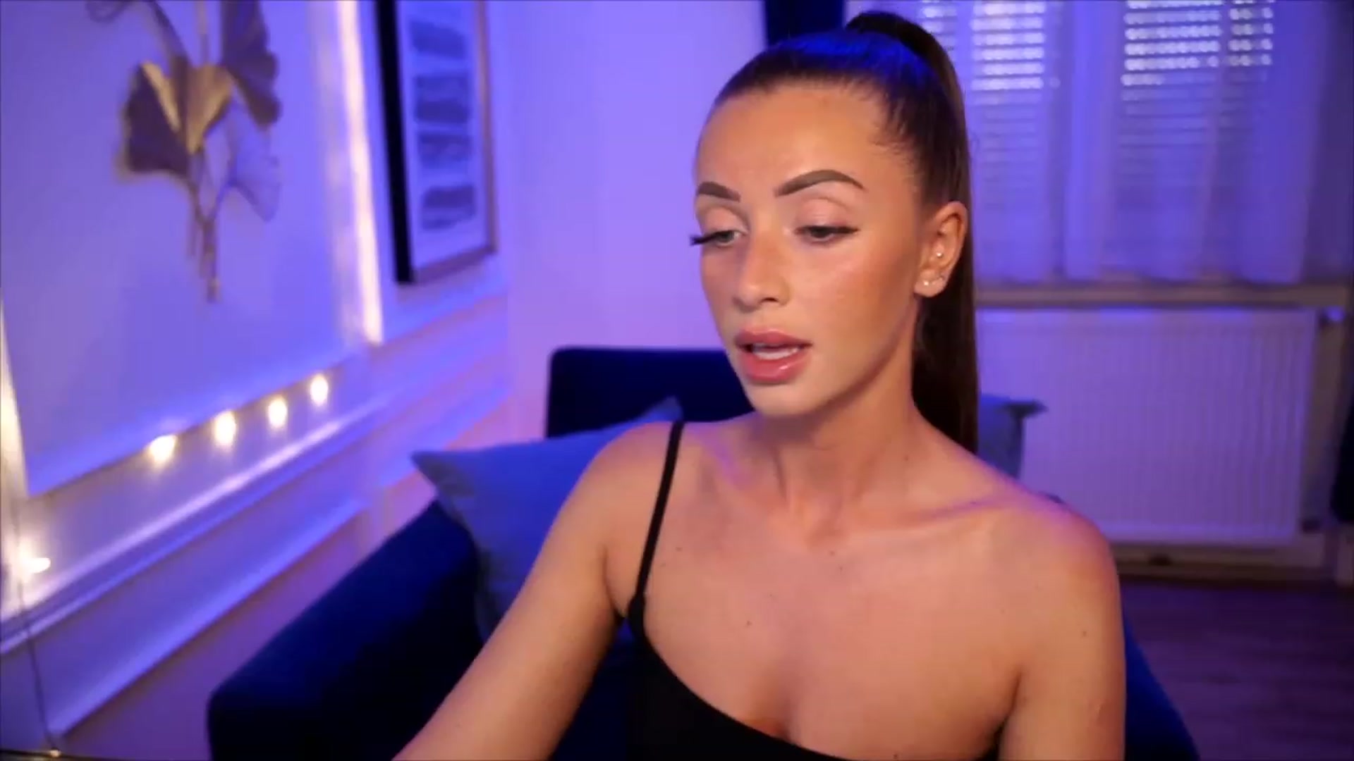 Gallery image thumbnail from emma_ruby's myfreecams stream on, 07/15/2023, 18:30 image 7 of 20