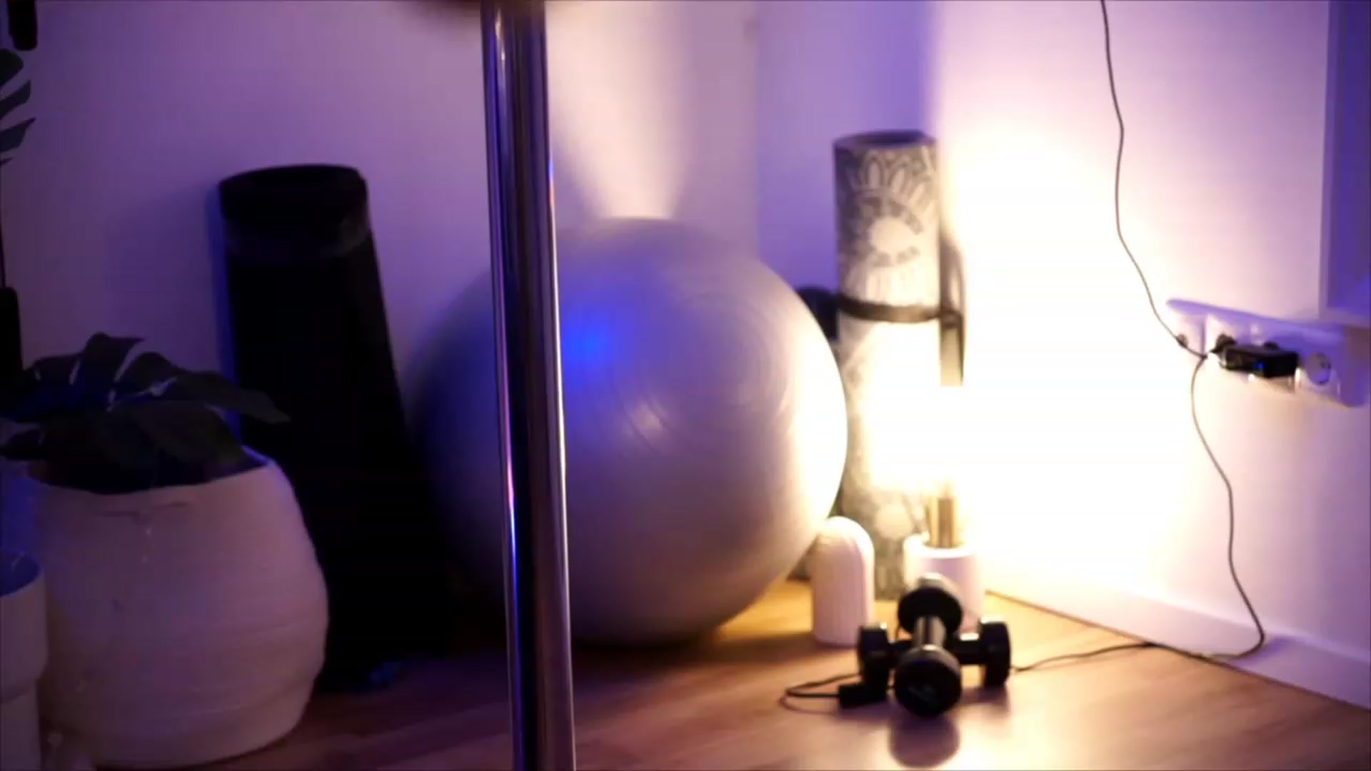 Gallery image thumbnail from emma_ruby's myfreecams stream on, 07/15/2023, 20:16 image 19 of 20