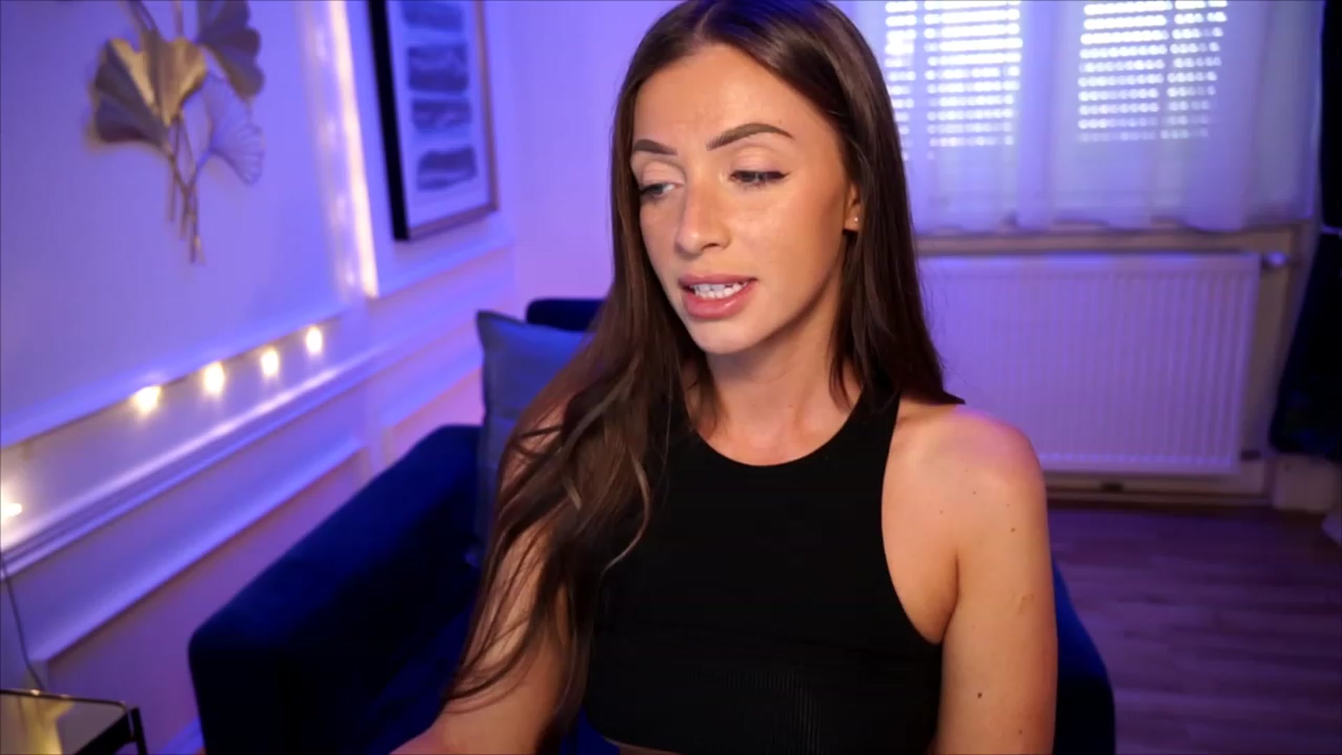 Gallery image thumbnail from emma_ruby's myfreecams stream on, 07/16/2023, 14:07 image 13 of 20