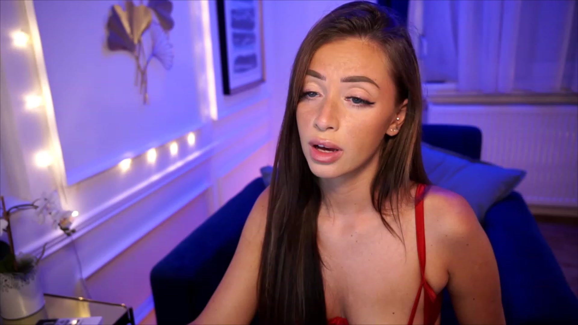 Gallery image thumbnail from emma_ruby's myfreecams stream on, 07/29/2023, 20:13 image 13 of 20