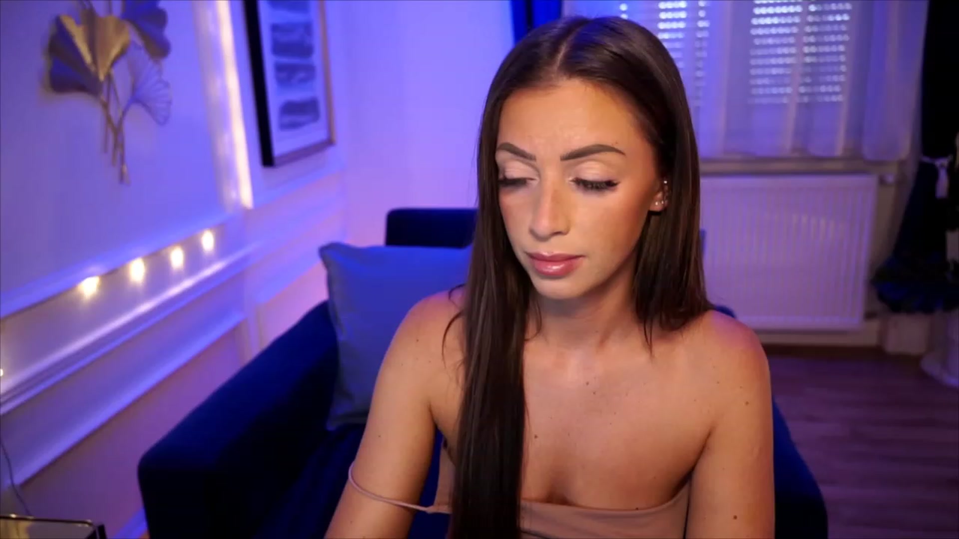 Gallery image thumbnail from emma_ruby's myfreecams stream on, 07/30/2023, 10:58 image 8 of 20