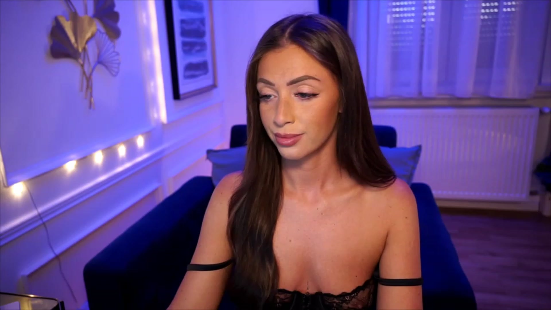 Gallery image thumbnail from emma_ruby's myfreecams stream on, 07/31/2023, 18:07 image 20 of 20