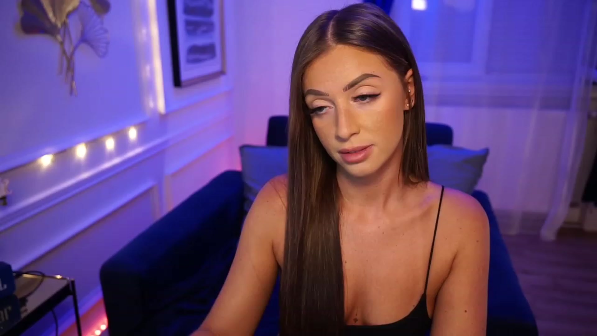 Gallery image thumbnail from emma_ruby's myfreecams stream on, 09/20/2023, 20:33 image 4 of 20