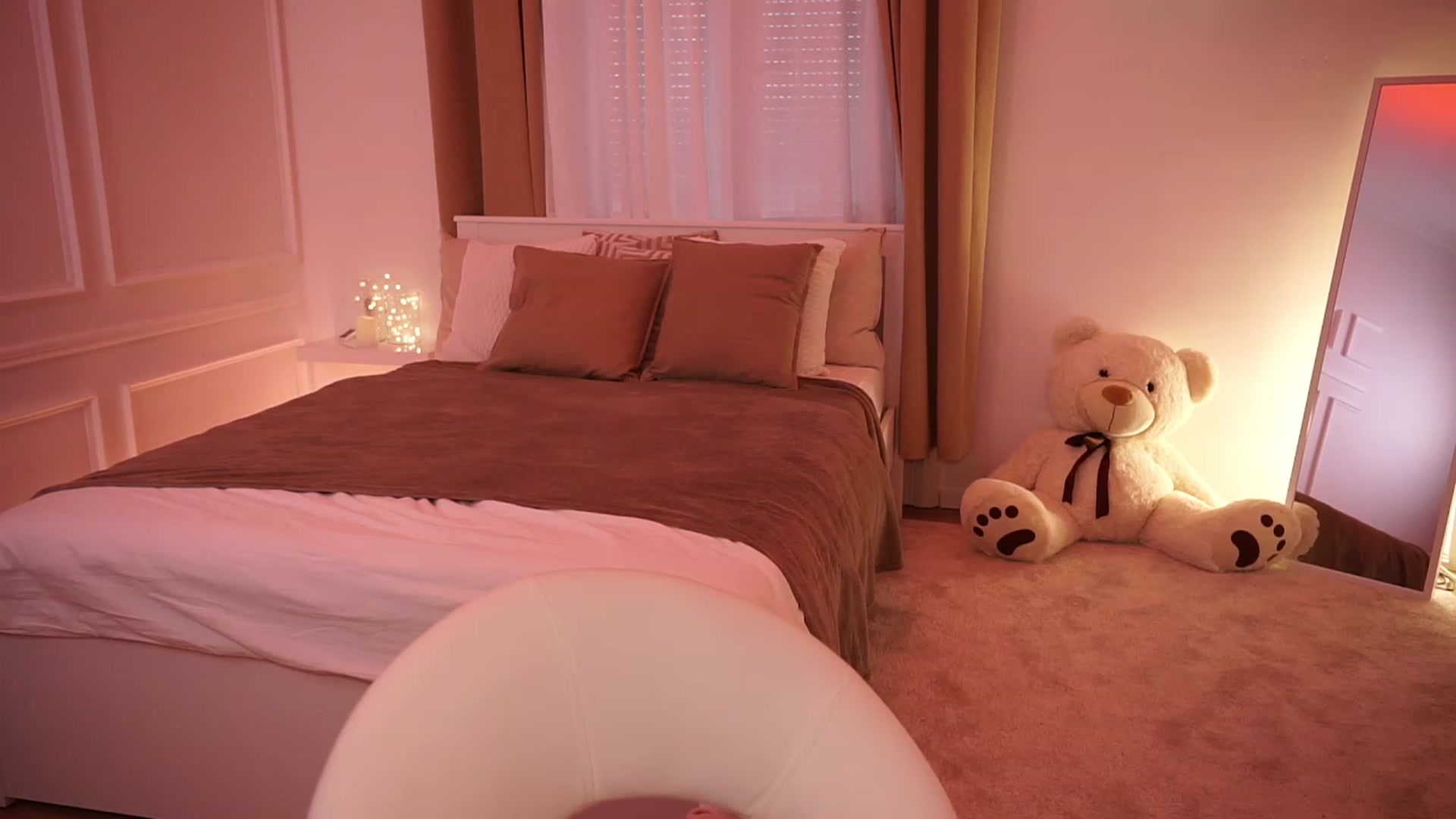 Gallery image thumbnail from emma_ruby's myfreecams stream on, 10/20/2023, 14:13 image 13 of 20