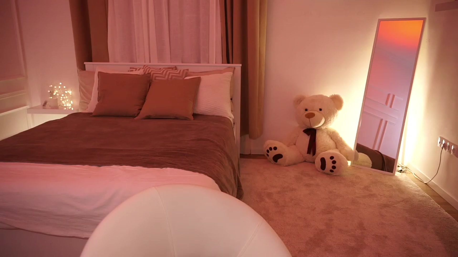Gallery image thumbnail from emma_ruby's myfreecams stream on, 10/21/2023, 17:59 image 13 of 20