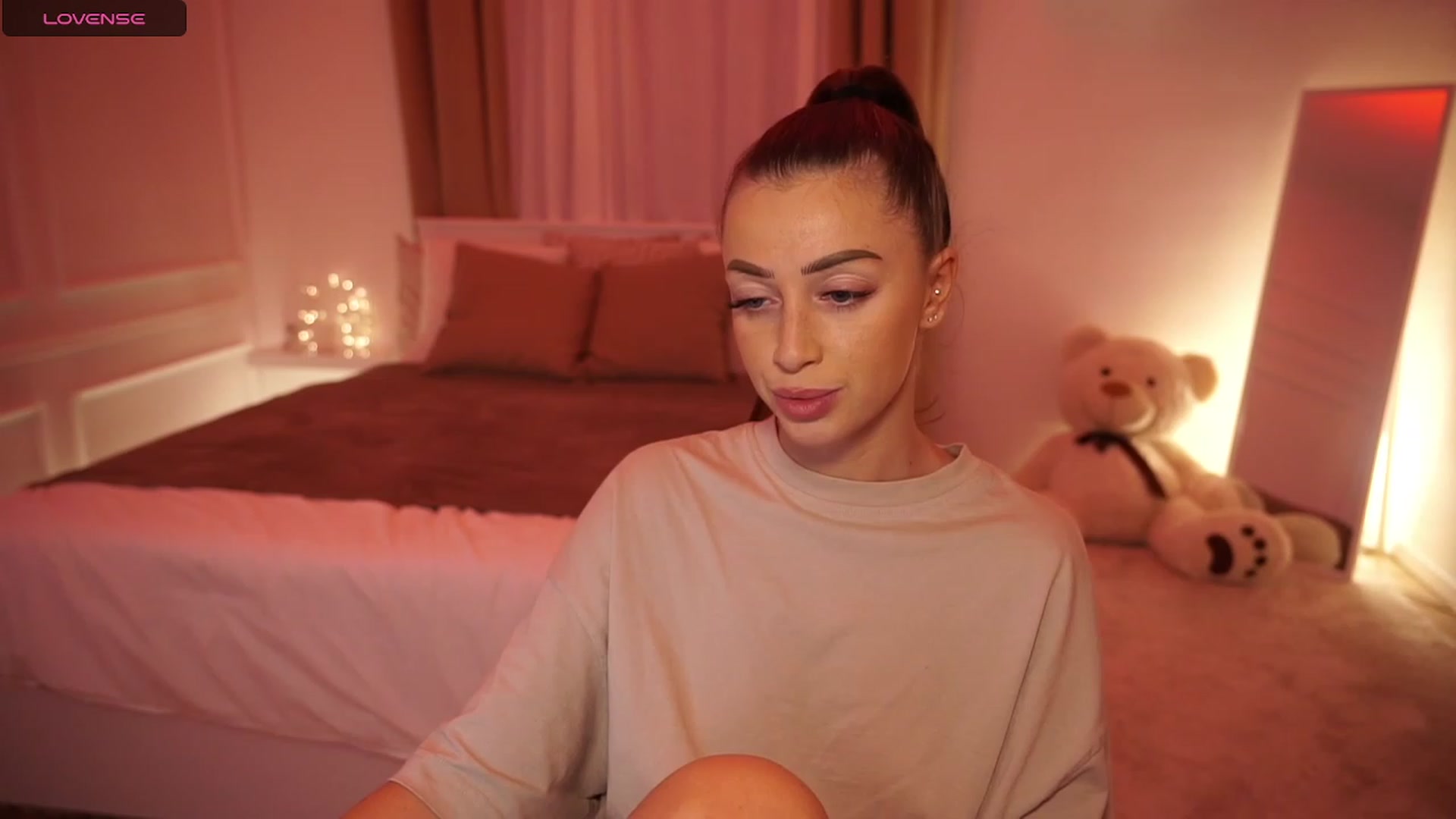 Gallery image thumbnail from emma_ruby's myfreecams stream on, 11/03/2023, 24:32 image 13 of 20