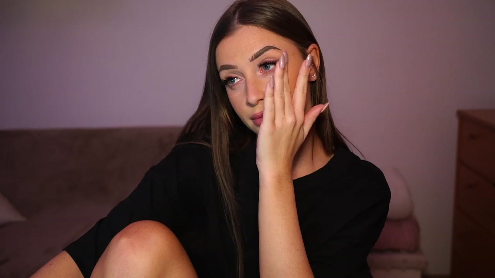 Gallery image thumbnail from emma_ruby's myfreecams stream on, 11/23/2023, 20:23 image 5 of 20