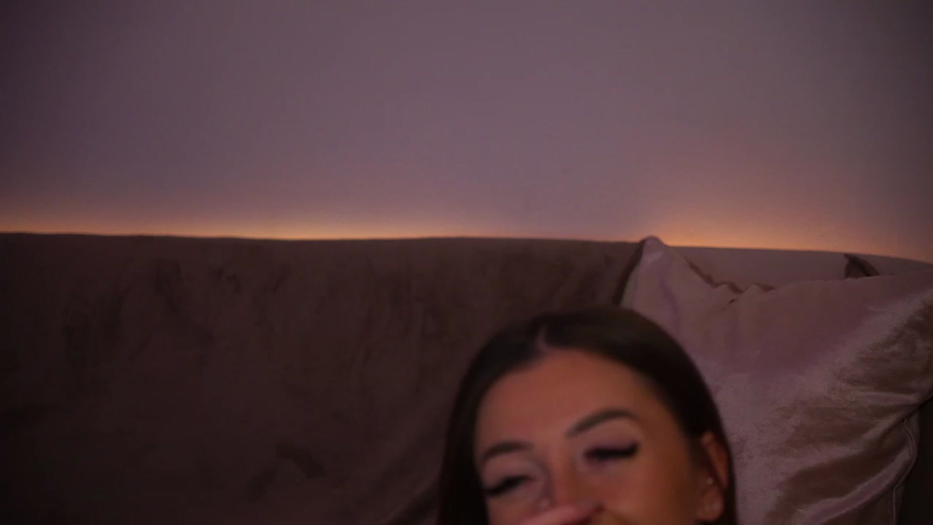 Gallery image thumbnail from emma_ruby's myfreecams stream on, 11/25/2023, 20:54 image 7 of 20