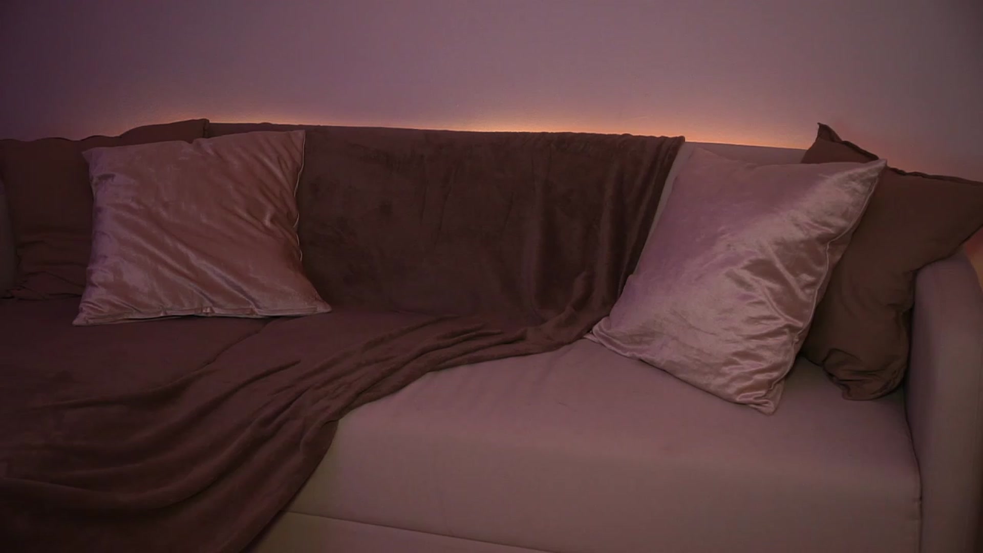 Gallery image thumbnail from emma_ruby's myfreecams stream on, 11/27/2023, 19:09 image 20 of 20