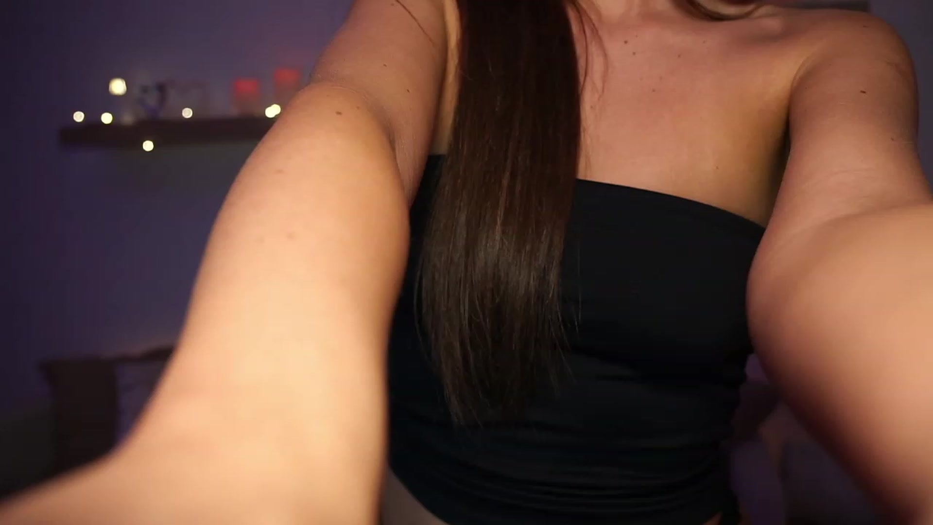 Gallery image thumbnail from emma_ruby's myfreecams stream on, 11/27/2023, 19:09 image 3 of 20
