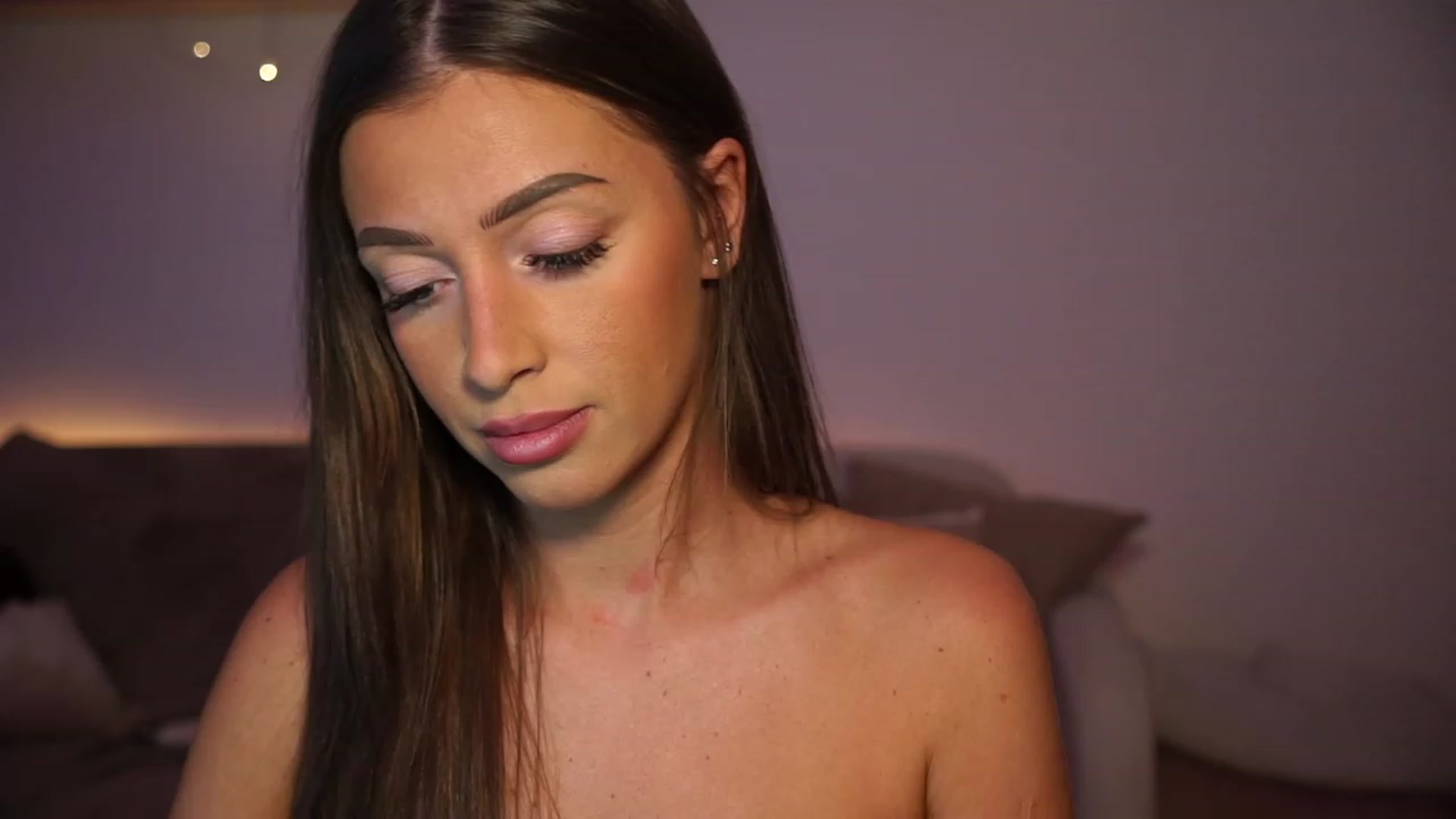 Gallery image thumbnail from emma_ruby's myfreecams stream on, 12/06/2023, 19:03 image 9 of 20