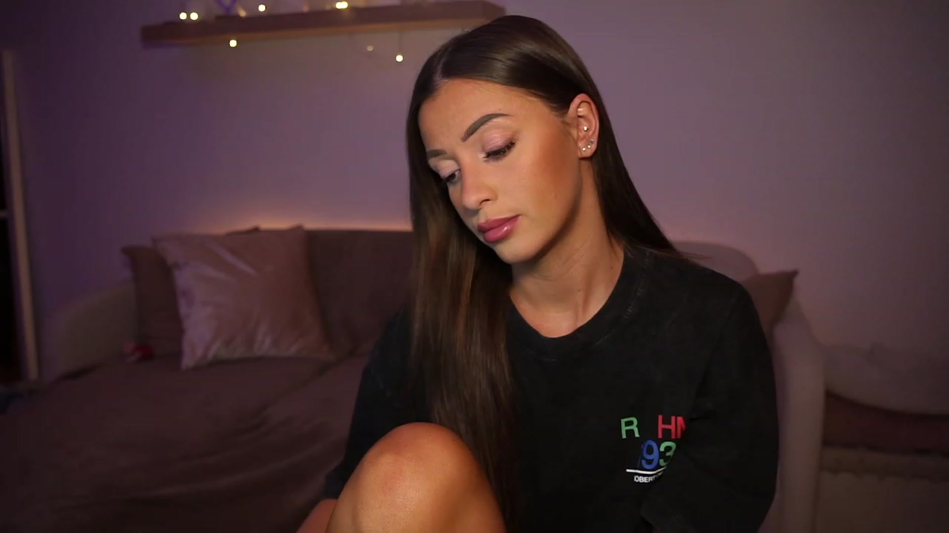 Gallery image thumbnail from emma_ruby's myfreecams stream on, 12/07/2023, 21:52 image 3 of 20