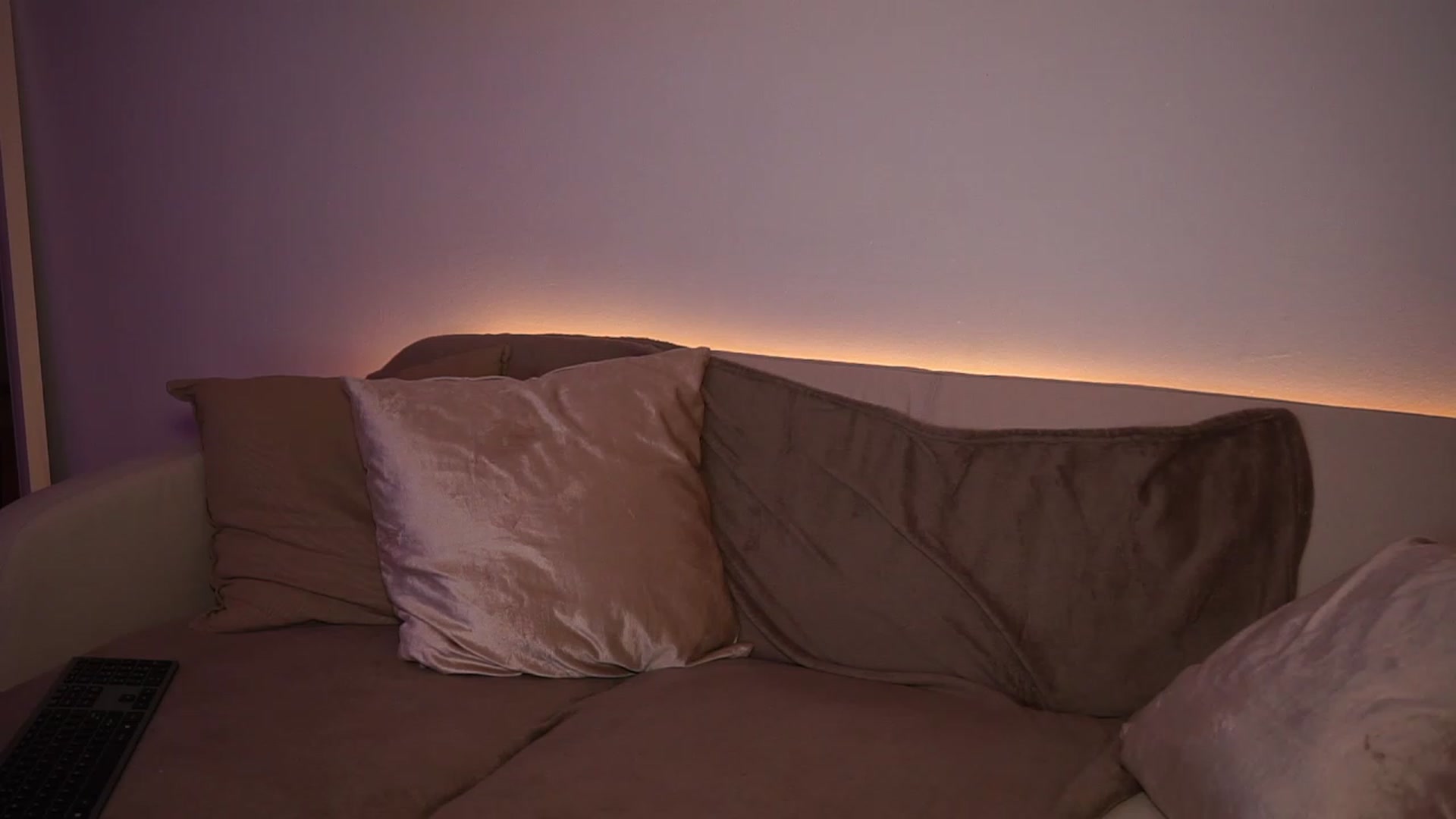 Gallery image thumbnail from emma_ruby's myfreecams stream on, 12/09/2023, 22:47 image 18 of 20
