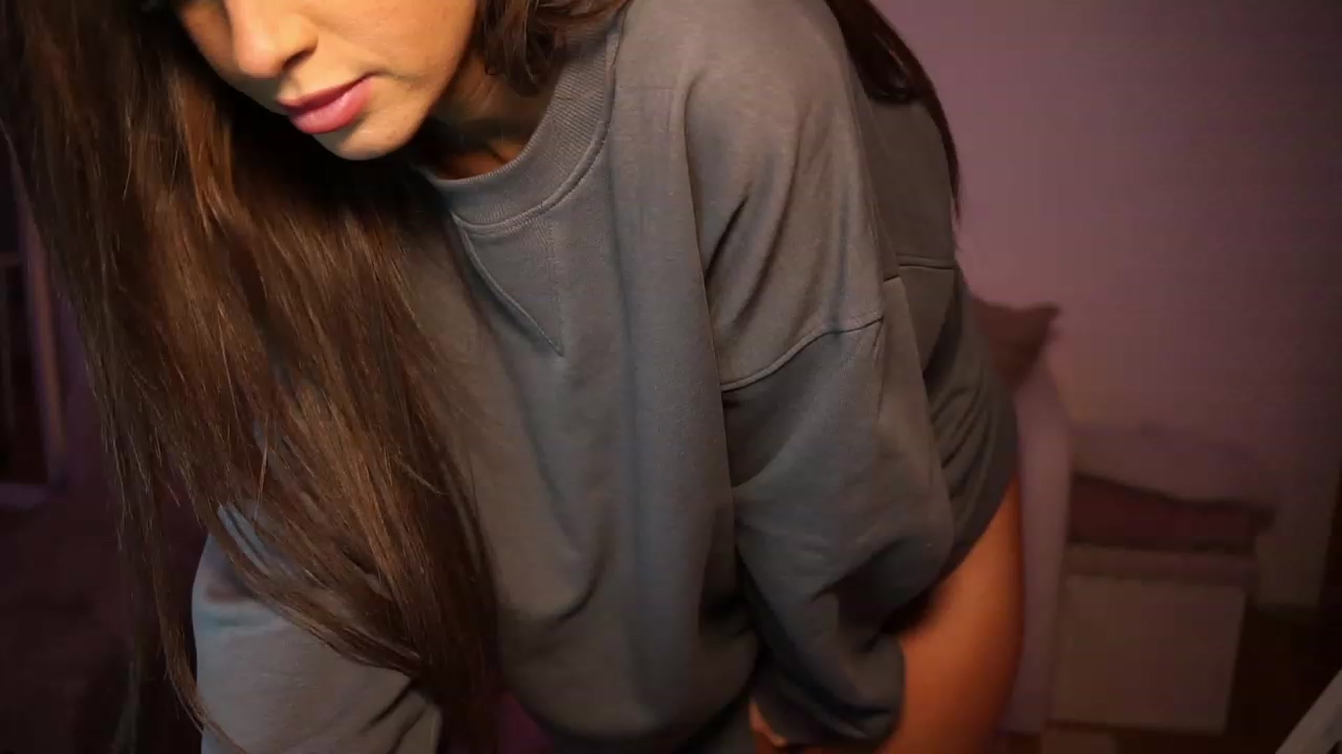 Gallery image thumbnail from emma_ruby's myfreecams stream on, 12/13/2023, 13:18 image 16 of 20